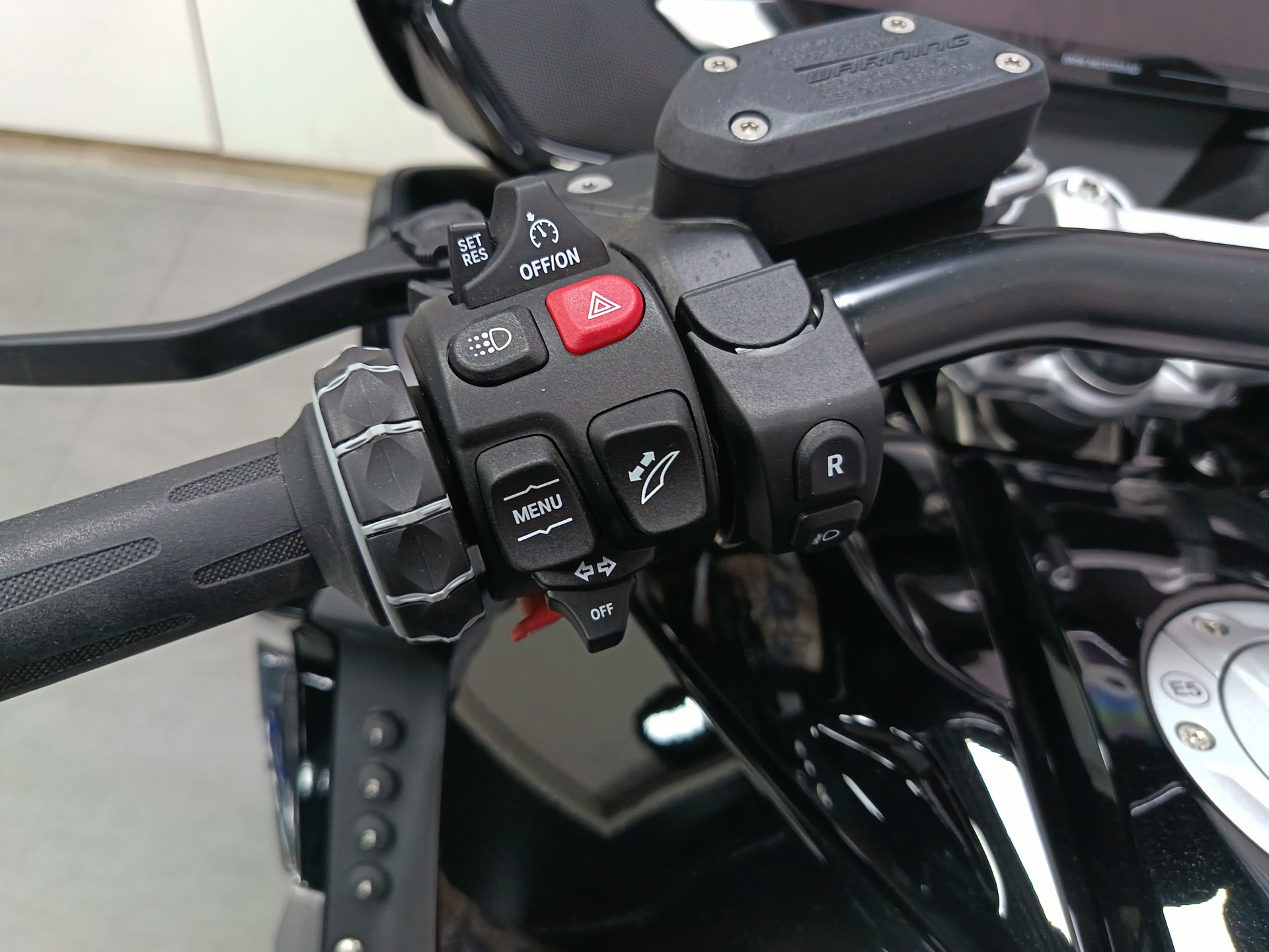 BMW K 1600 GTL *** Leasing 3.9% ***-image-6