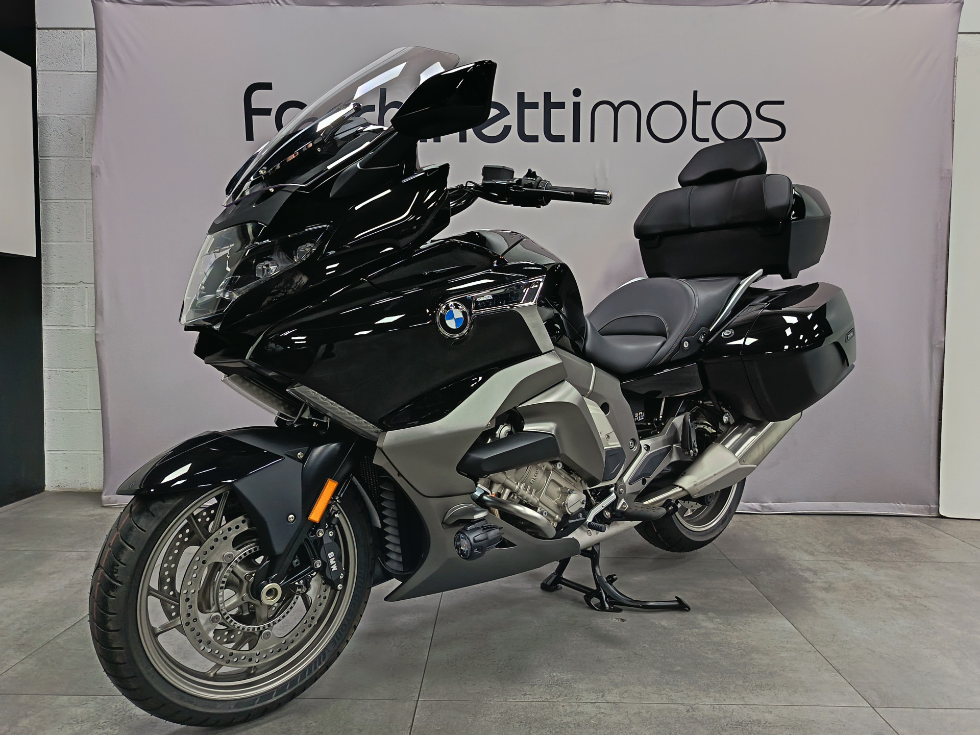 BMW K 1600 GTL *** Leasing 3.9% ***-showroom-element-2