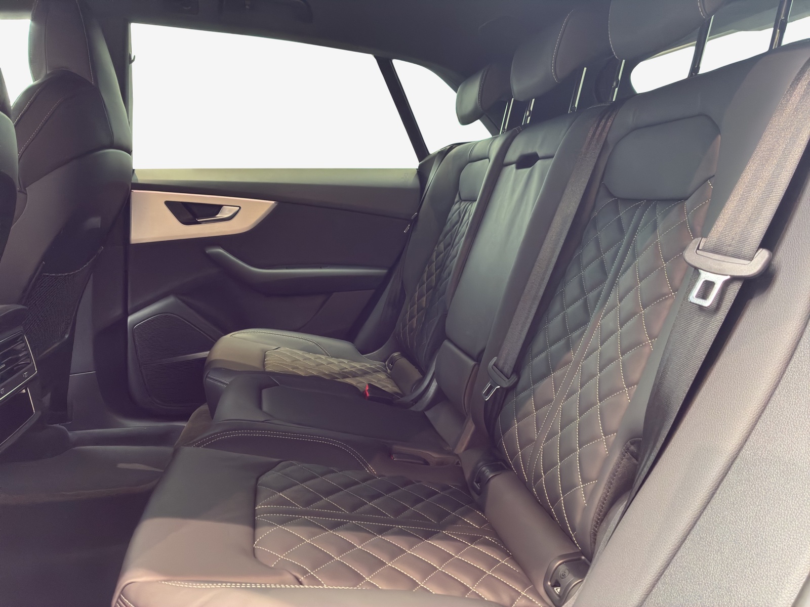 AUDI Q8 SUV TDI quattro 210 kW tiptronic-image-11