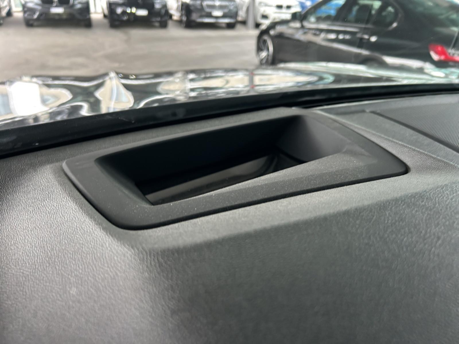 BMW X3 20d xDrive paddles-image-24