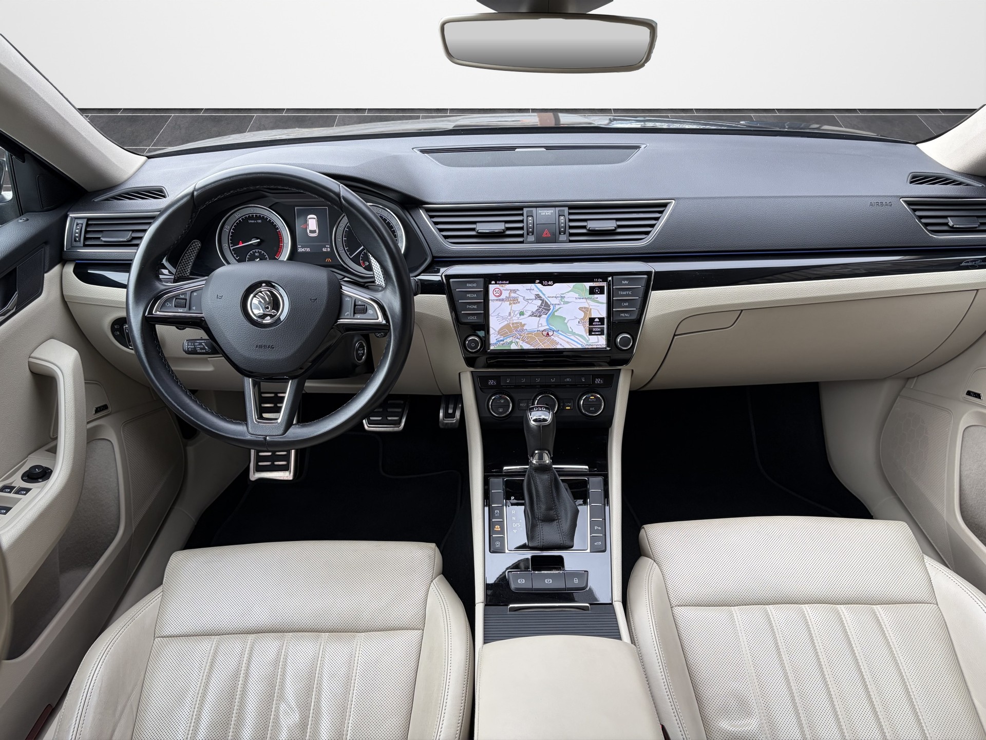 SKODA Superb Combi 2.0 TSI L&K DSG 4x4-image-11