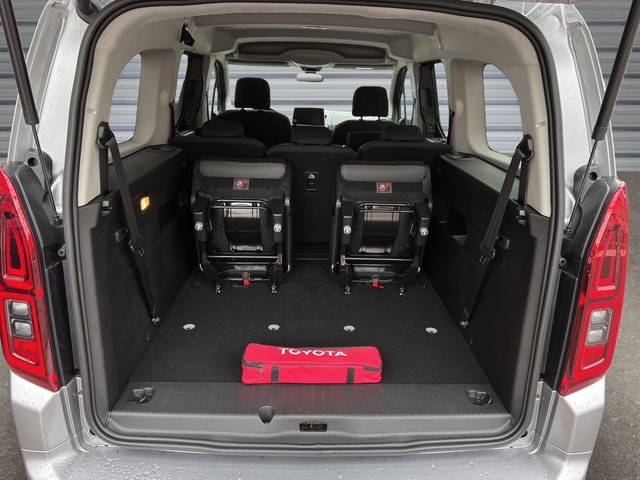 TOYOTA PROACE CITY L2 1.5 HDi 130 Shuttle-image-12