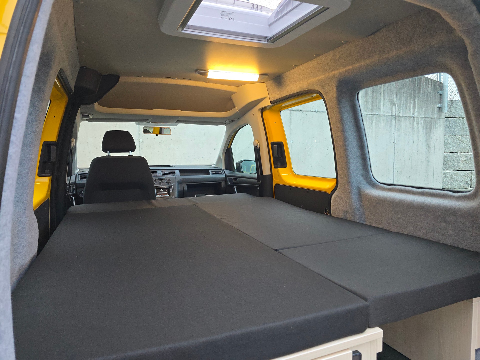VW VW GEOVAN M - 1.0TSI 102PS - Benzin - Fensterbus-image-13