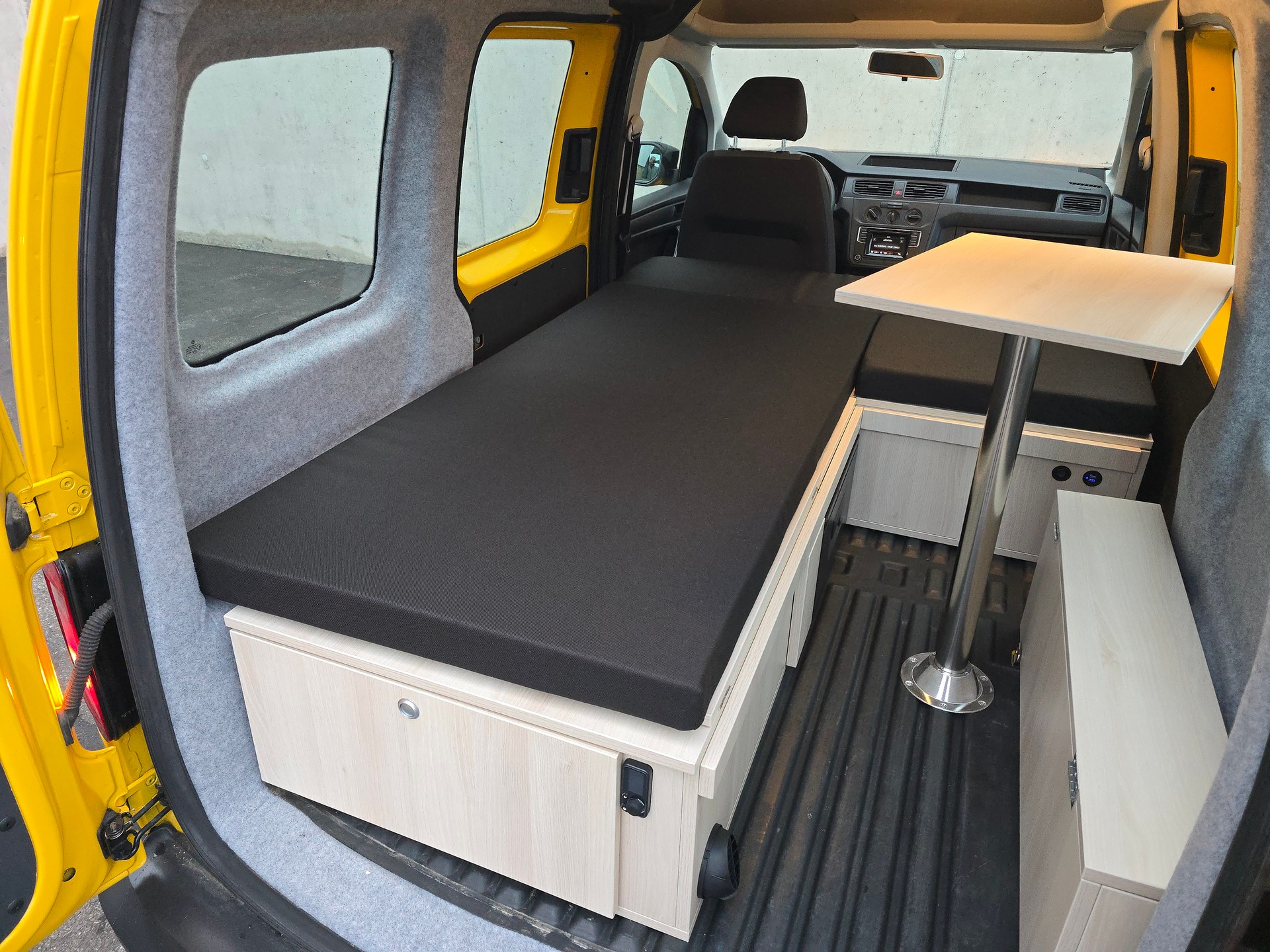 VW VW GEOVAN M - 1.0TSI 102PS - Benzin - Fensterbus-image-9