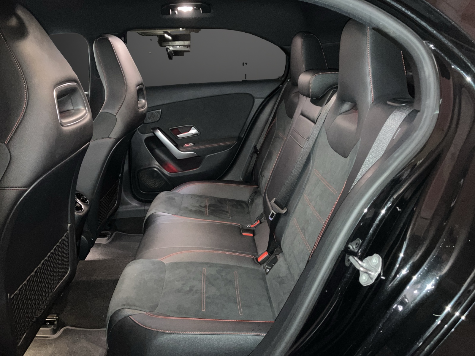 MERCEDES-BENZ A 250 4Matic AMG Line 4Matic 7G-DCT-image-8