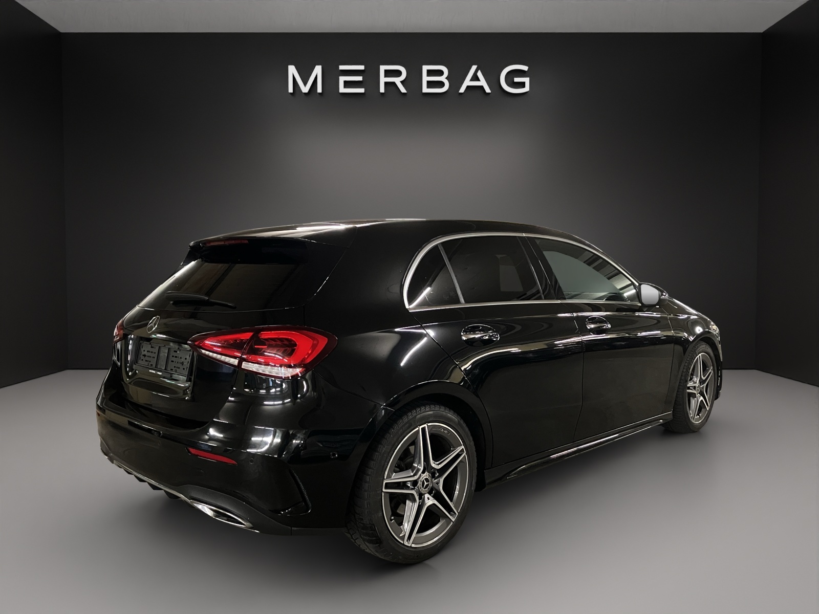 MERCEDES-BENZ A 250 4Matic AMG Line 4Matic 7G-DCT-image-5
