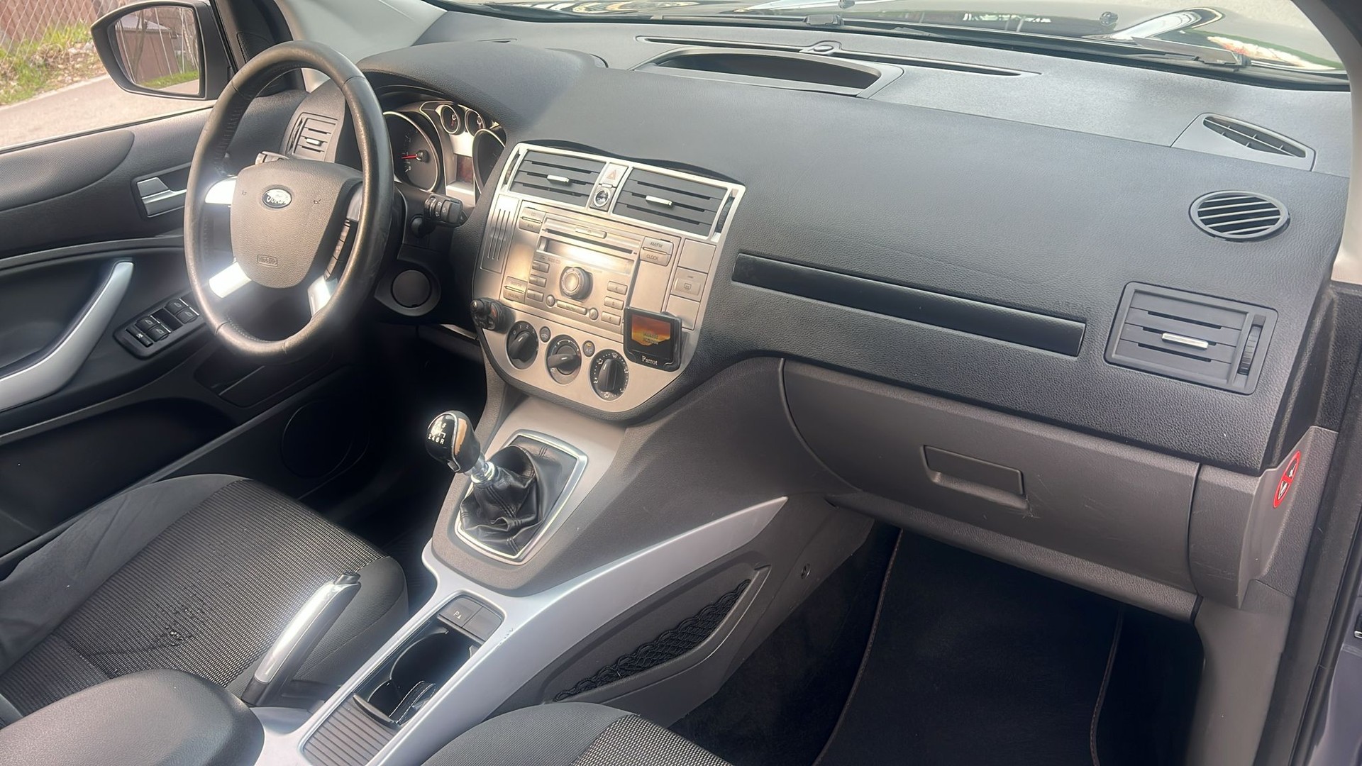 FORD Kuga 2.5 Turbo Carving 4WD-image-10