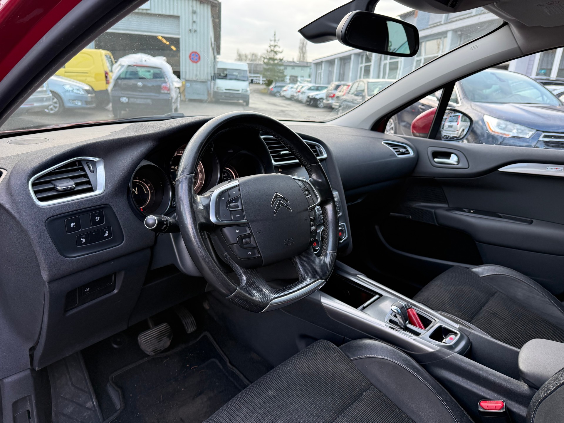CITROEN C4 Berline 1.6 THP Exclusive EGS6-image-5