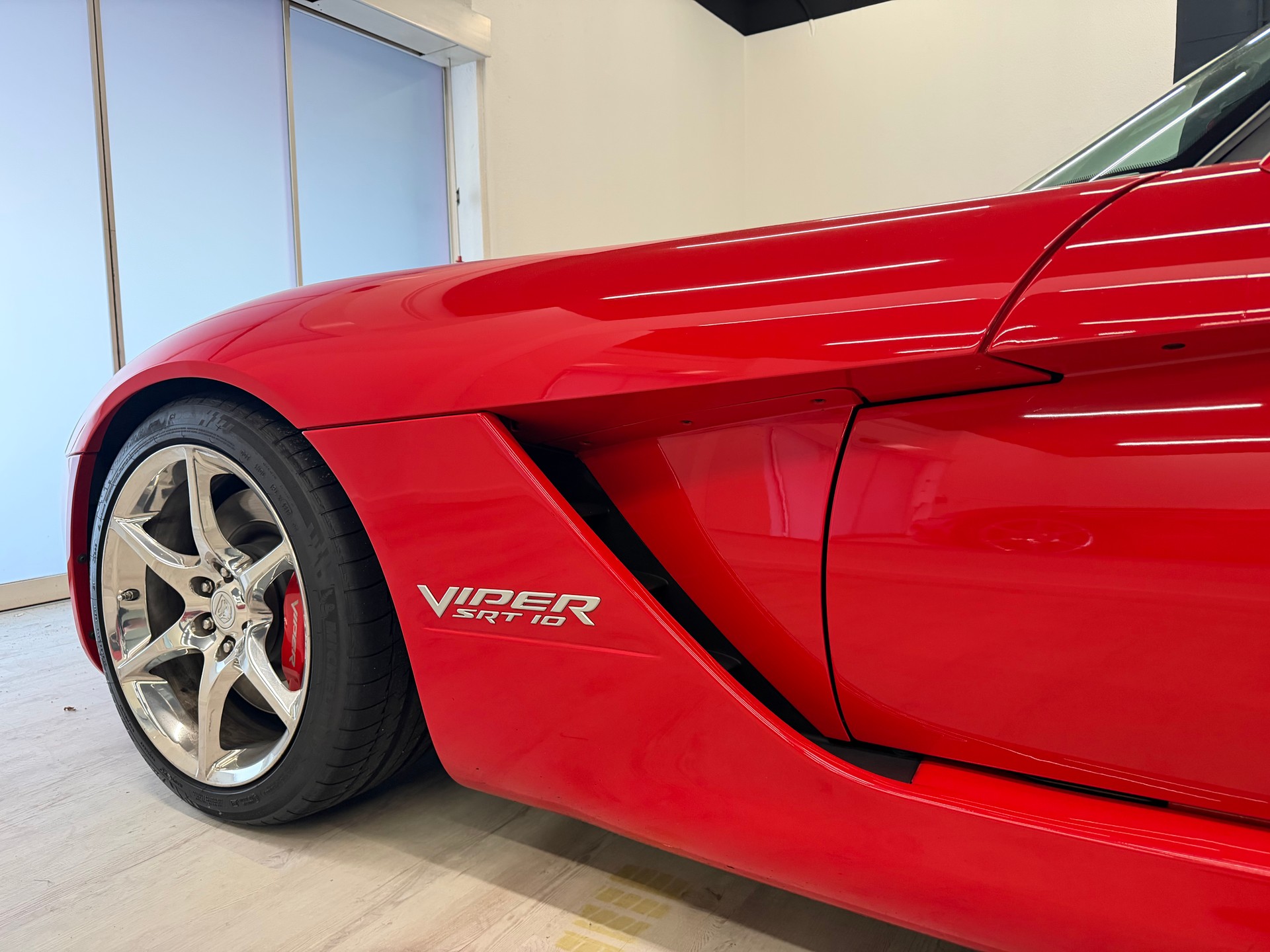 DODGE Viper SRT-10-image-7