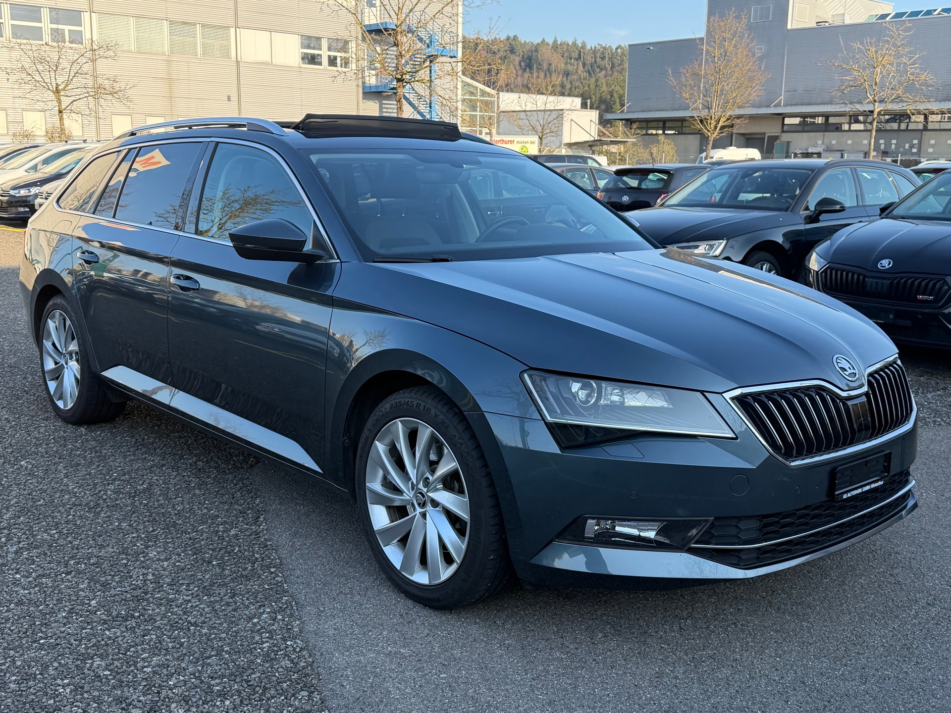 SKODA Superb Combi 2.0 TSI Style DSG 4x4-showroom-element-2