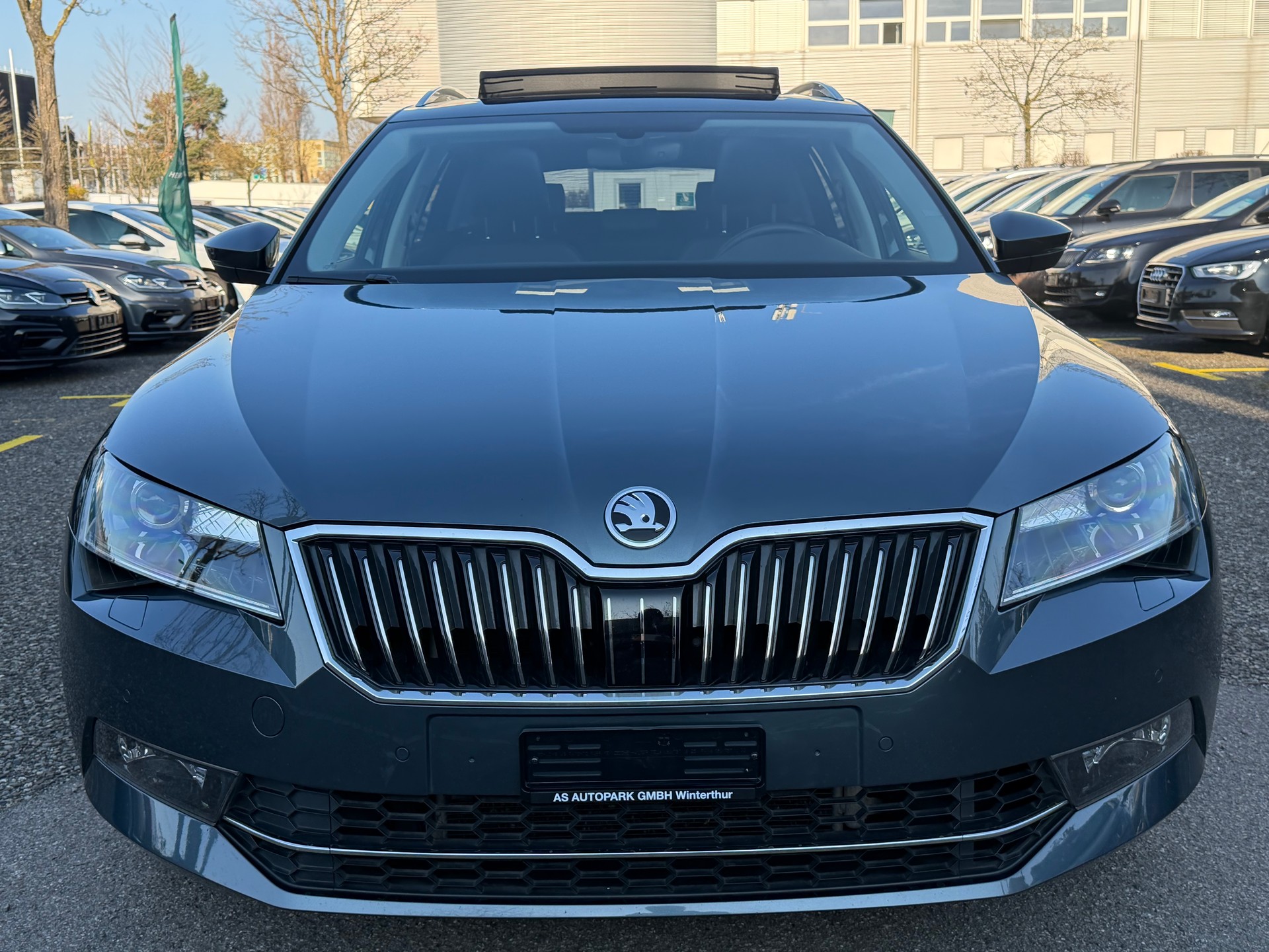 SKODA Superb Combi 2.0 TSI Style DSG 4x4-showroom-element-1