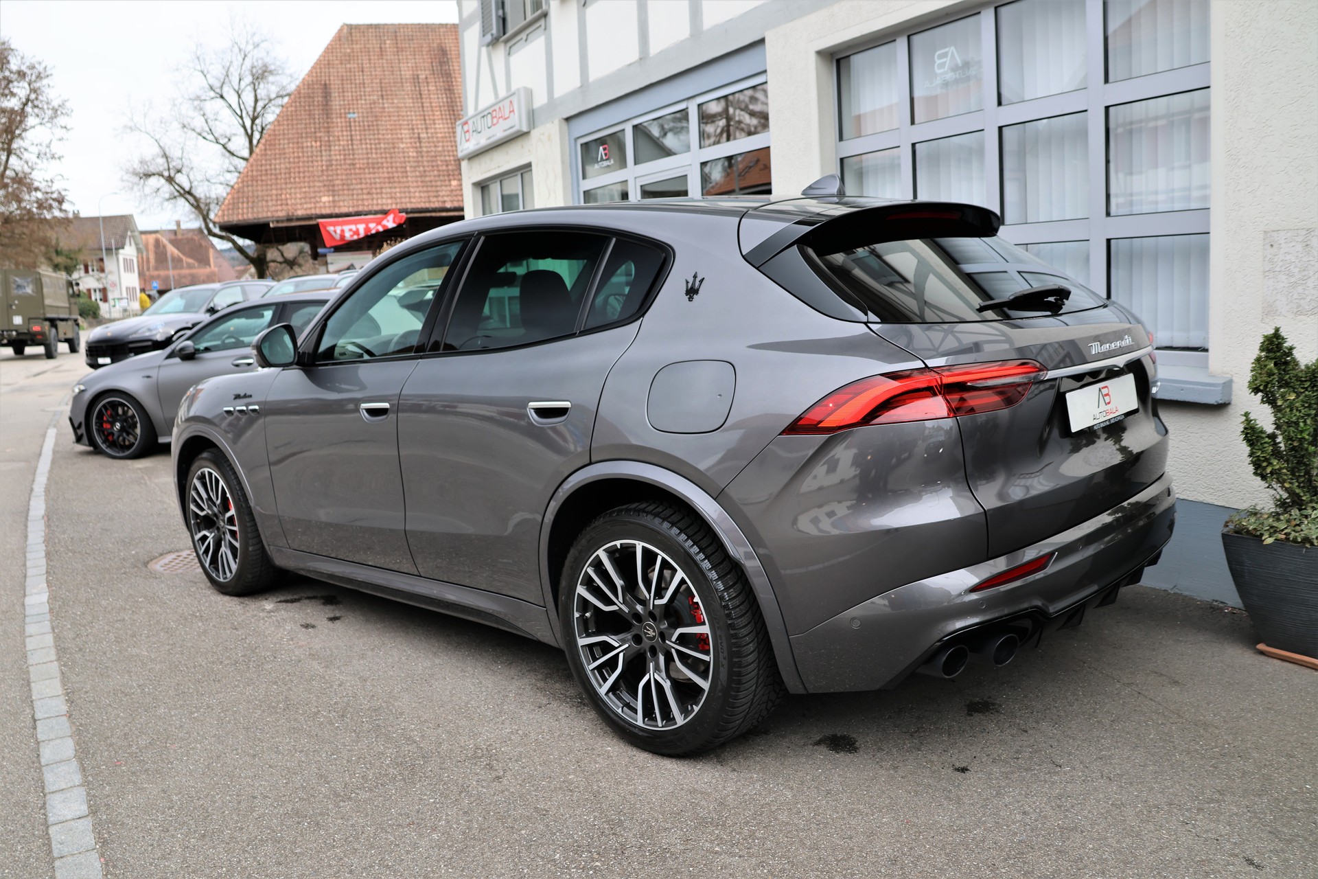 MASERATI Grecale 2.0 MHEV Modena Hybrid Automatica (CH)-image-6
