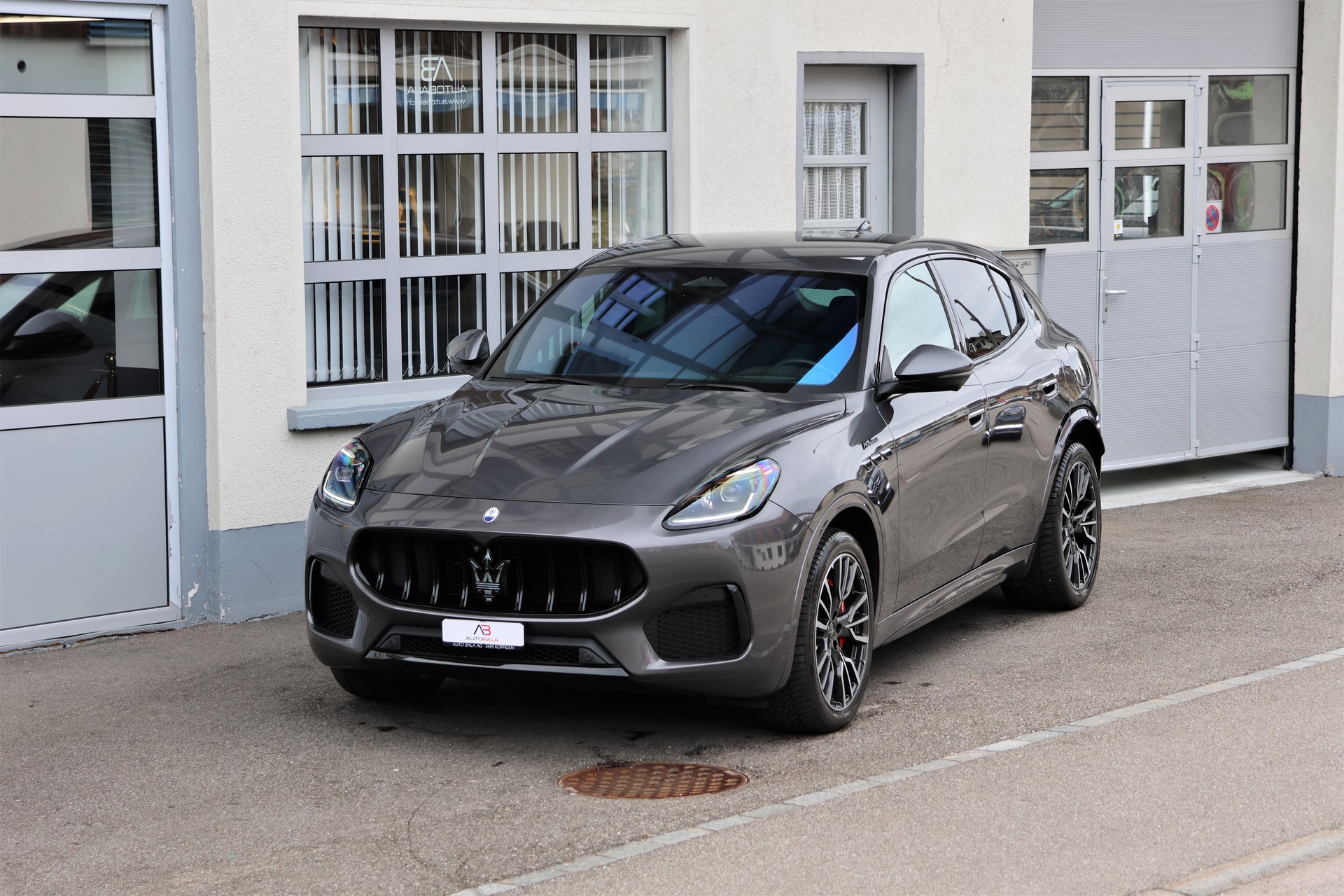 MASERATI Grecale 2.0 MHEV Modena Hybrid Automatica (CH)-image-0