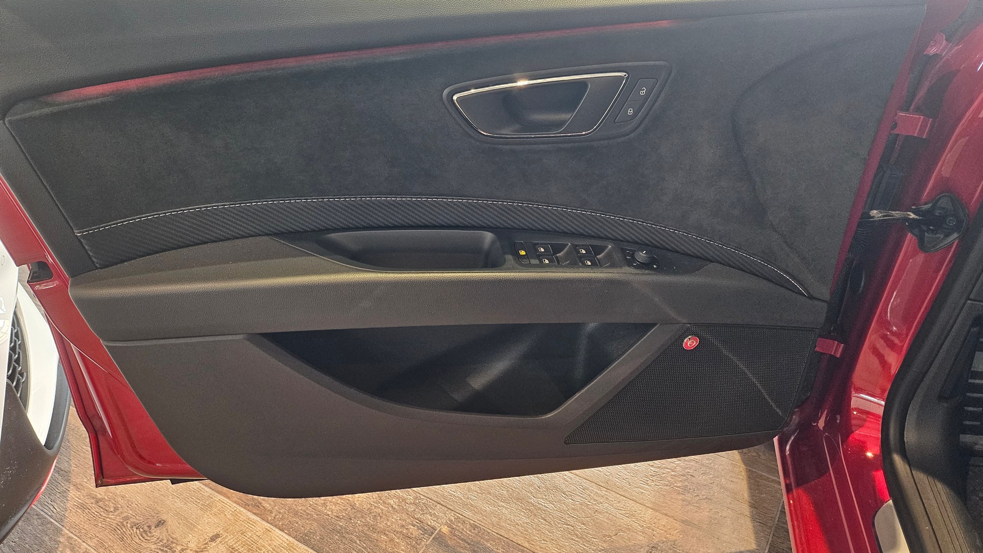SEAT Leon ST 2.0 TSI Cupra 300 4 Drive DSG-image-23