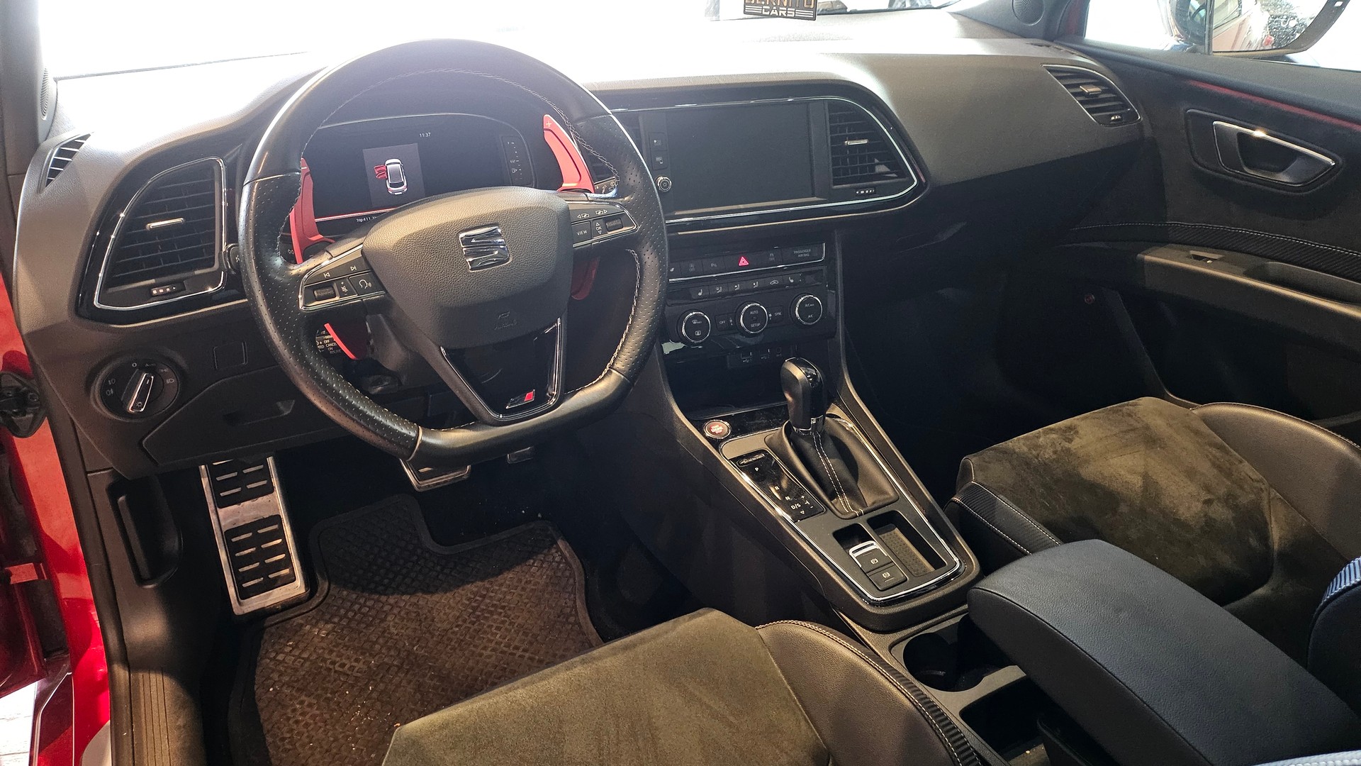 SEAT Leon ST 2.0 TSI Cupra 300 4 Drive DSG-image-22