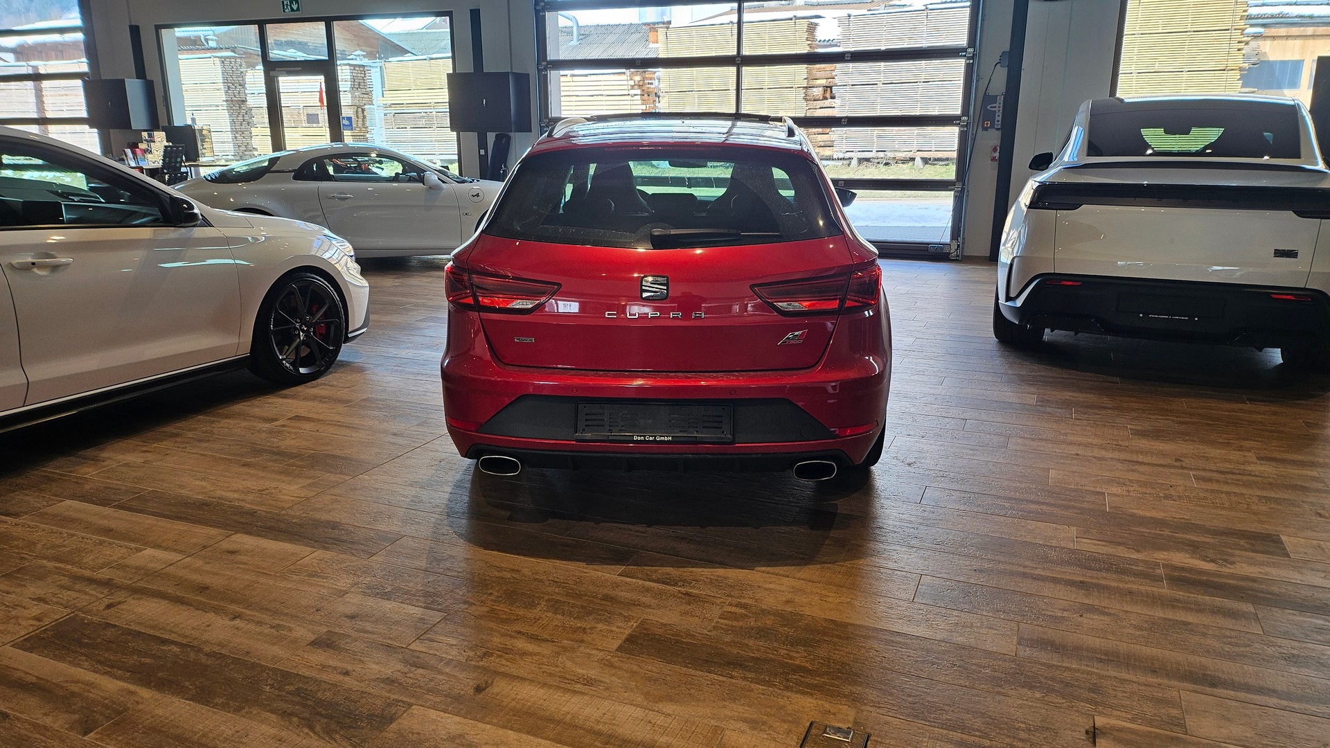 SEAT Leon ST 2.0 TSI Cupra 300 4 Drive DSG-image-11