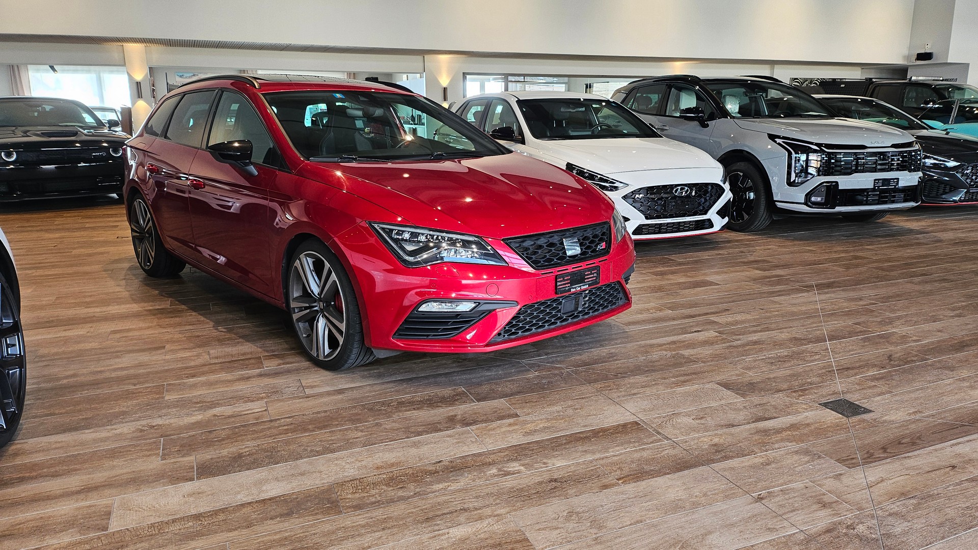 SEAT Leon ST 2.0 TSI Cupra 300 4 Drive DSG-image-4