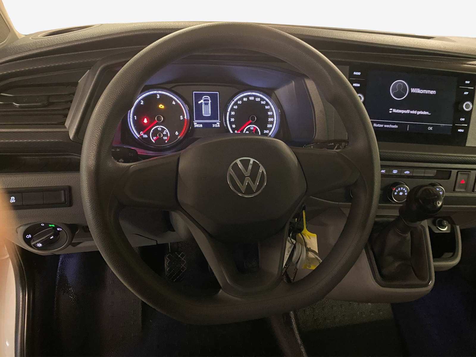 VW T6.1 2.0 TDI 4Motion-image-9