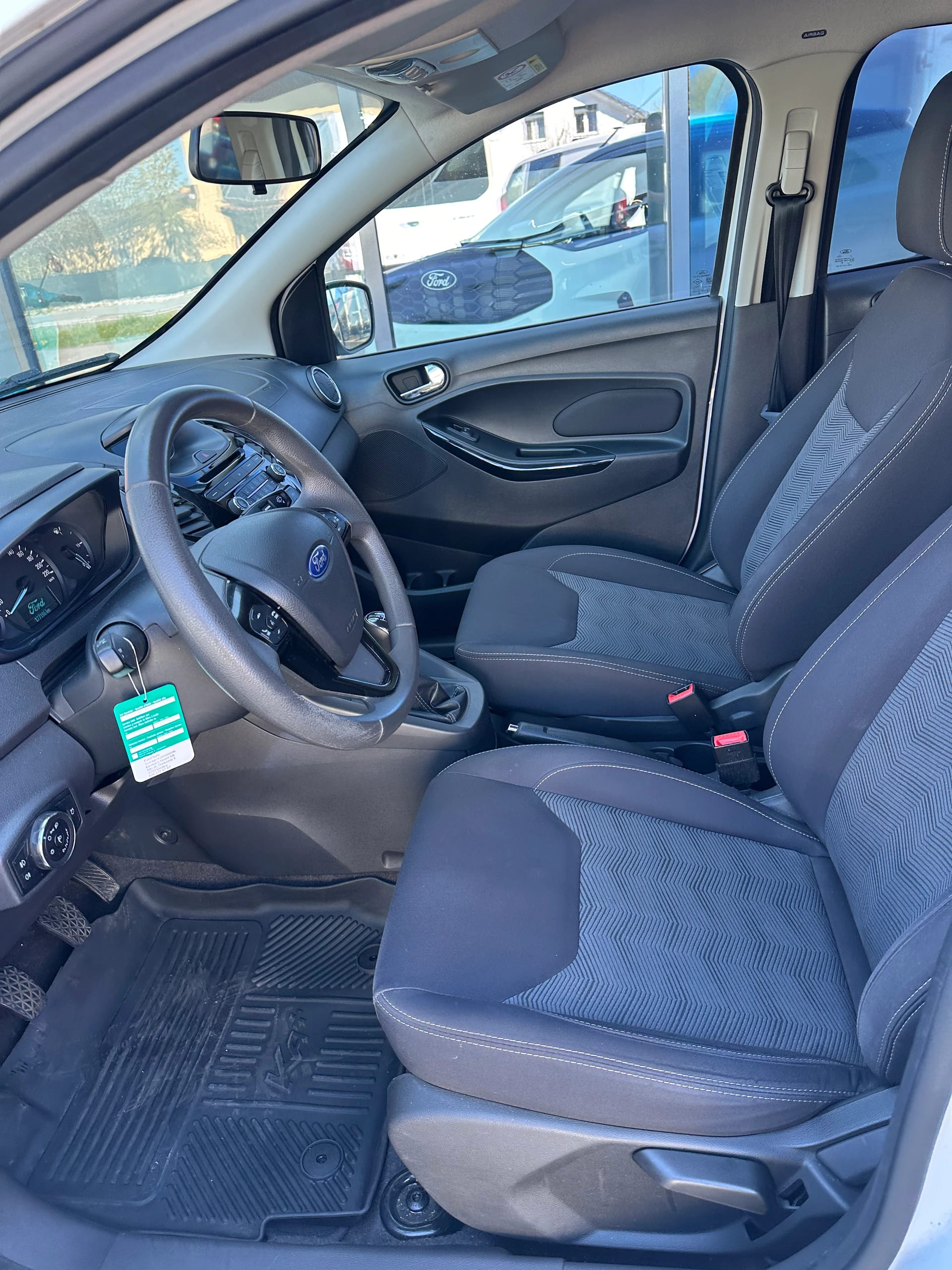 FORD Ka+ 1.2 Ti-VCT 85 Cool&Sound-image-10