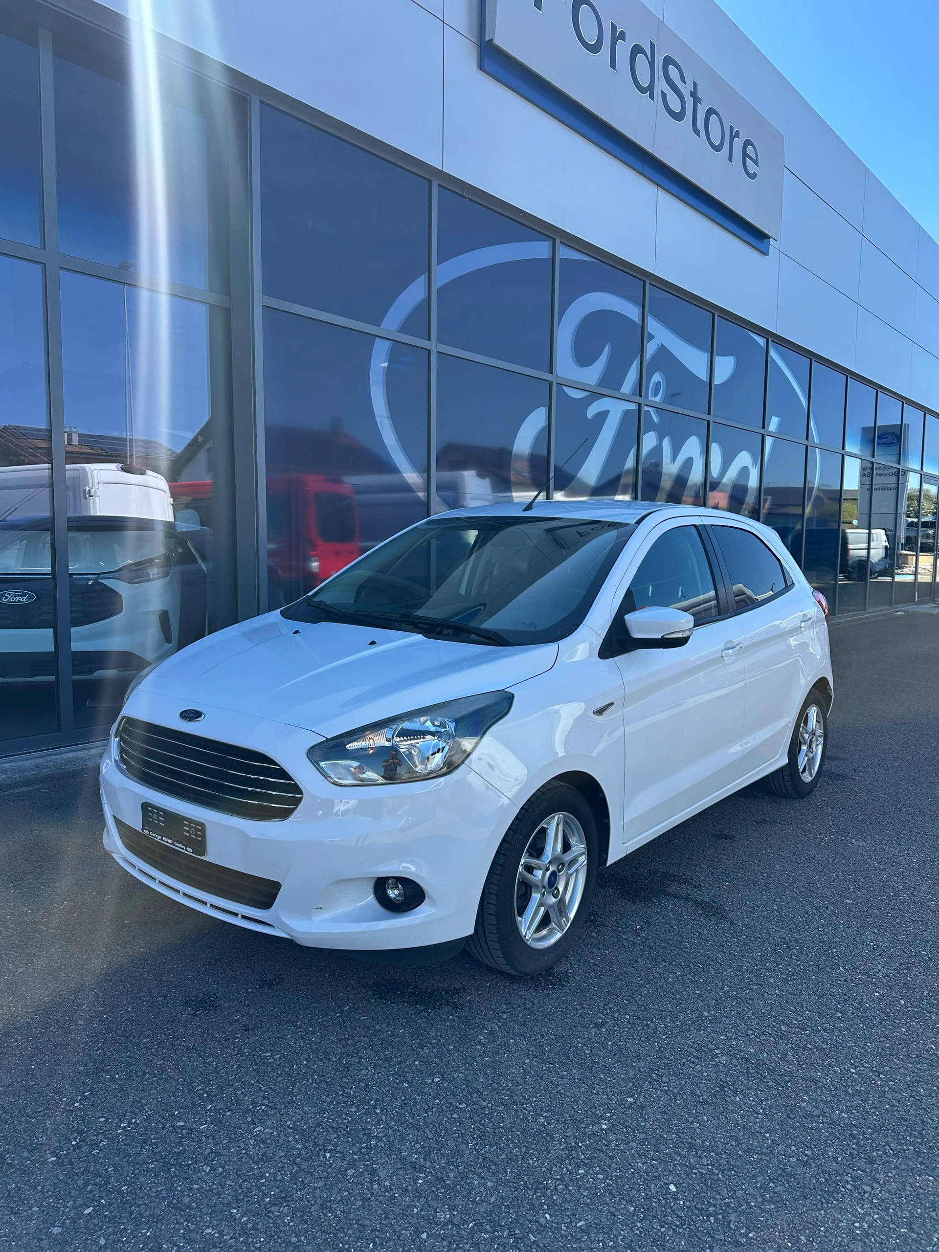 FORD Ka+ 1.2 Ti-VCT 85 Cool&Sound-image-1
