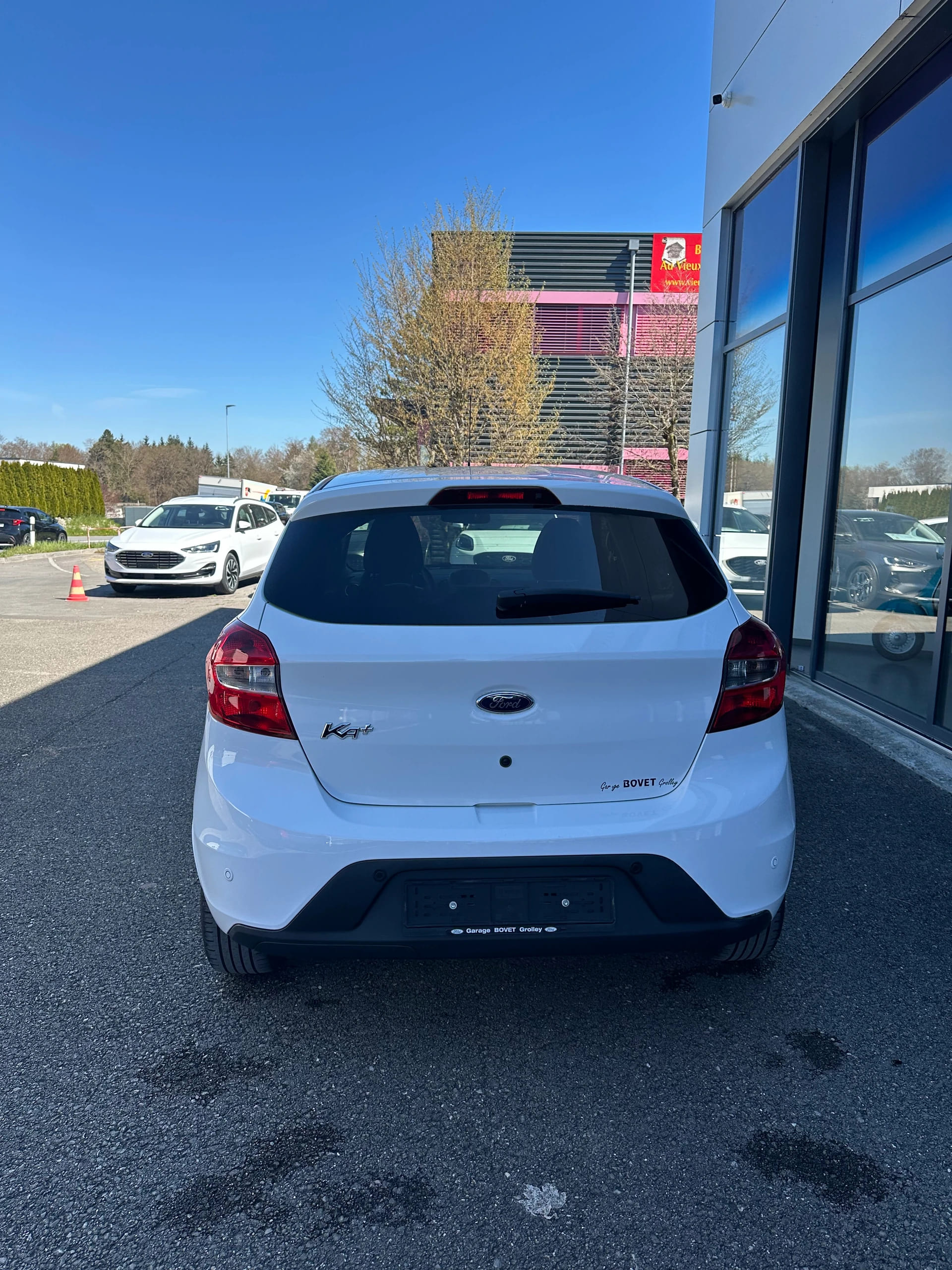 FORD Ka+ 1.2 Ti-VCT 85 Cool&Sound-image-4