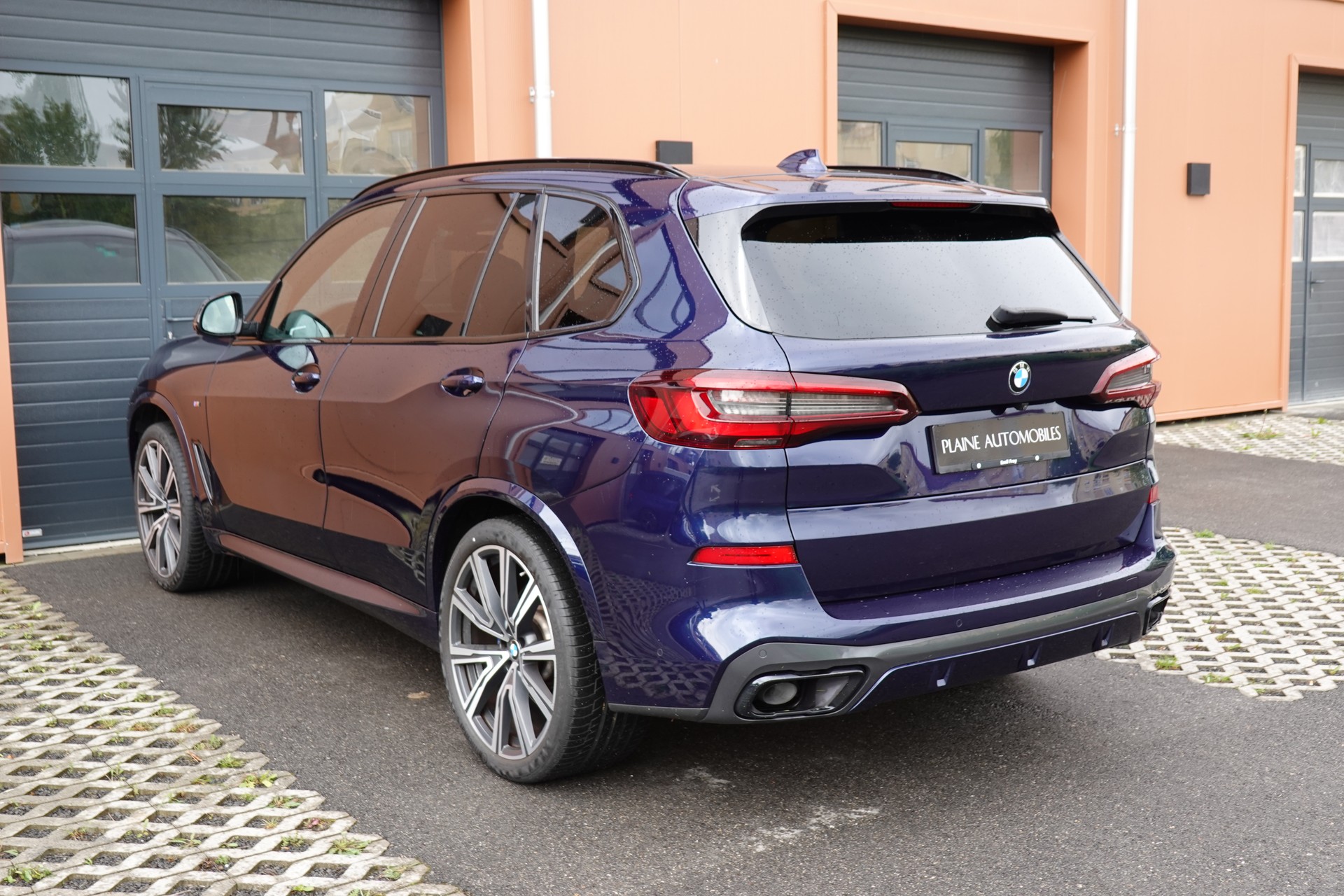 BMW X5 xDrive 48V 40d M Sport * CH Auto * Harman Kardon * Camera 360 * Roues 22 * Toutes aides Conduites *-image-9