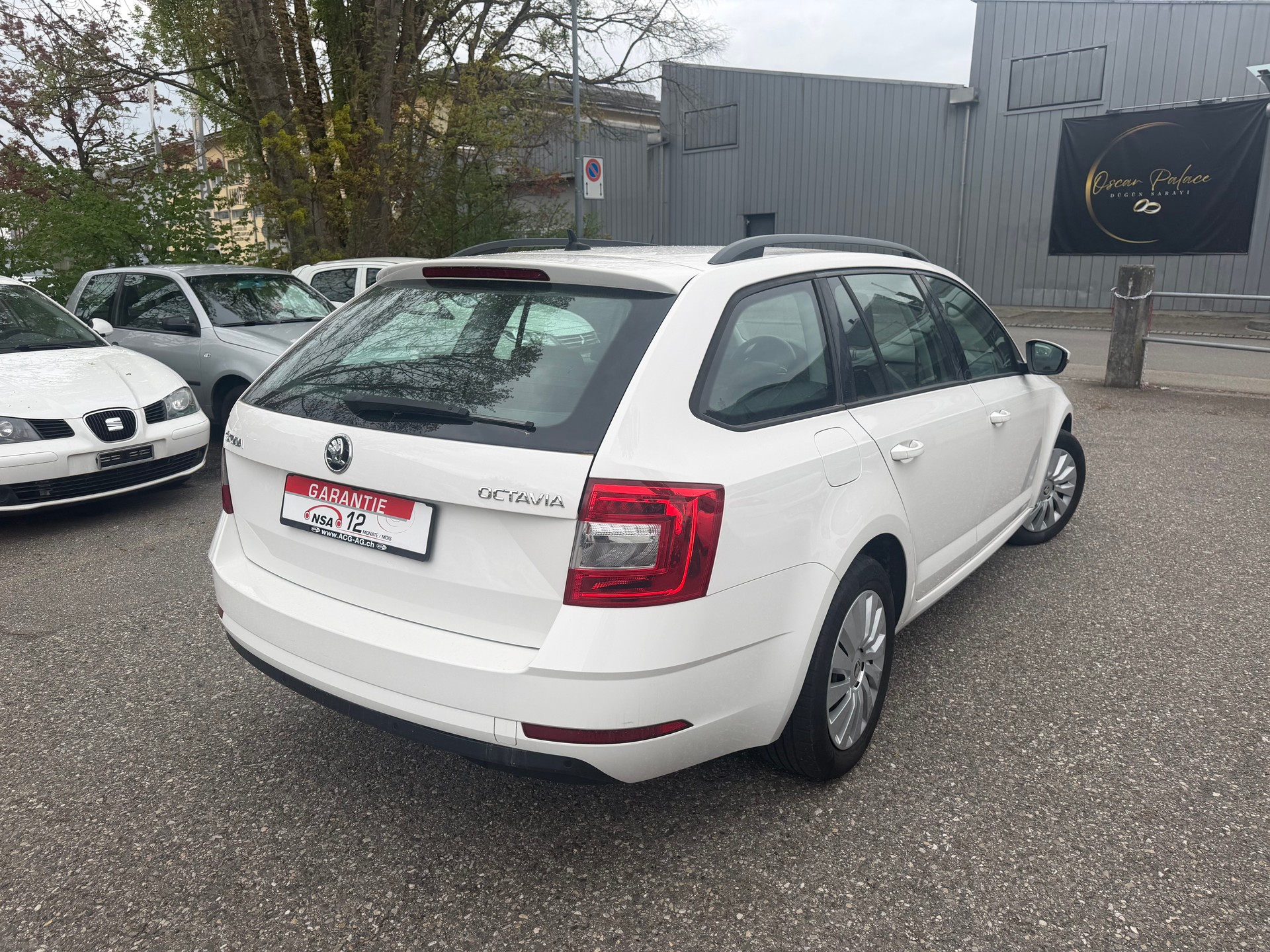 SKODA Octavia Combi 1.6 TDI Ambition DSG * Gr-Navi * LED * Klima-auto * Tempomat * PDC V&H * Sitzheizung * Frisch Ab MFK 05.2026-image-4