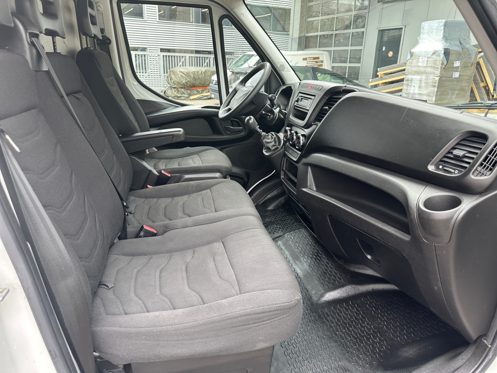 IVECO 35 S 15 Koffer Hebebühne AHK-image-8