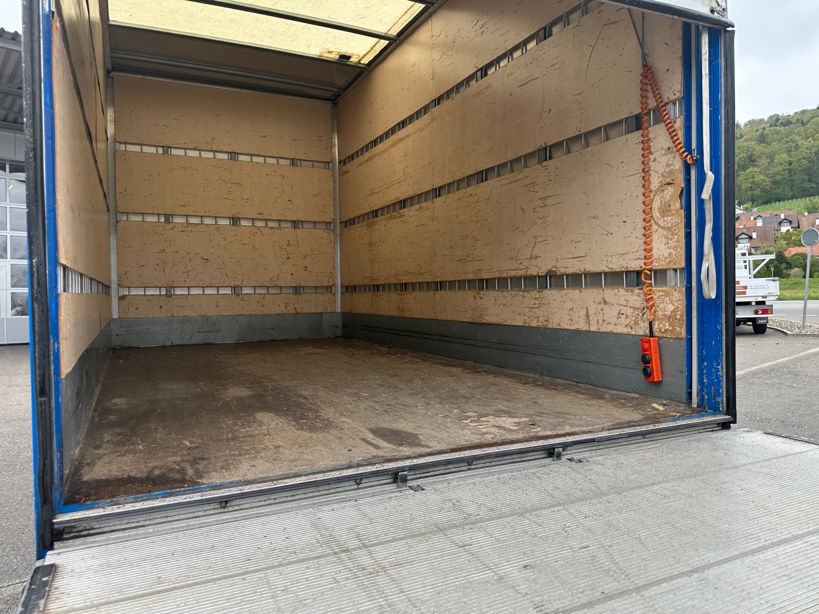 IVECO 35 S 15 Koffer Hebebühne AHK-image-12