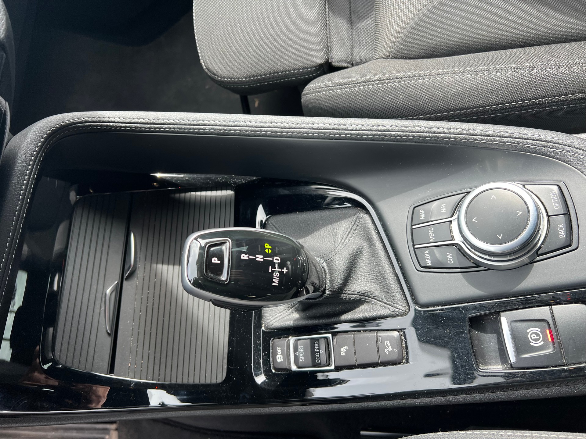 BMW X1 xDrive 18d Steptronic- 4X4-image-15