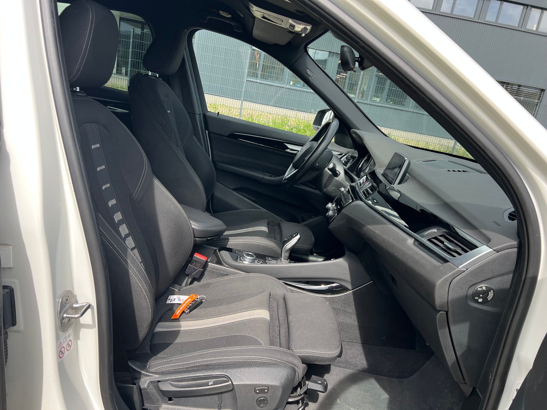 BMW X1 xDrive 18d Steptronic- 4X4-image-24