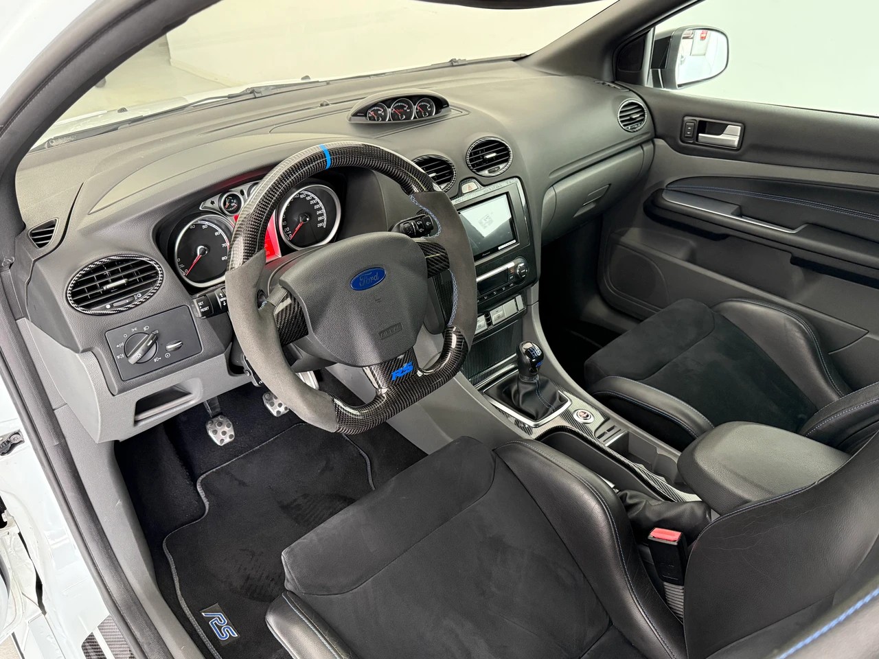 FORD Focus 2.5 Turbo RS-image-4