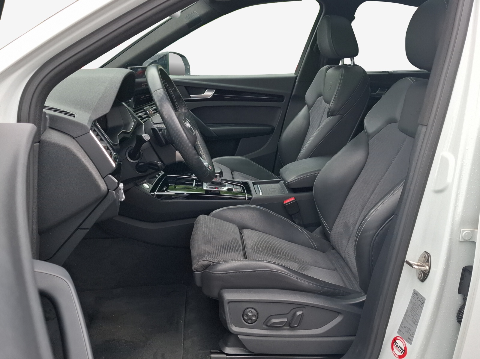 AUDI Q5 Sportback 40 TDI Blackedition quattro S-tronic-image-7