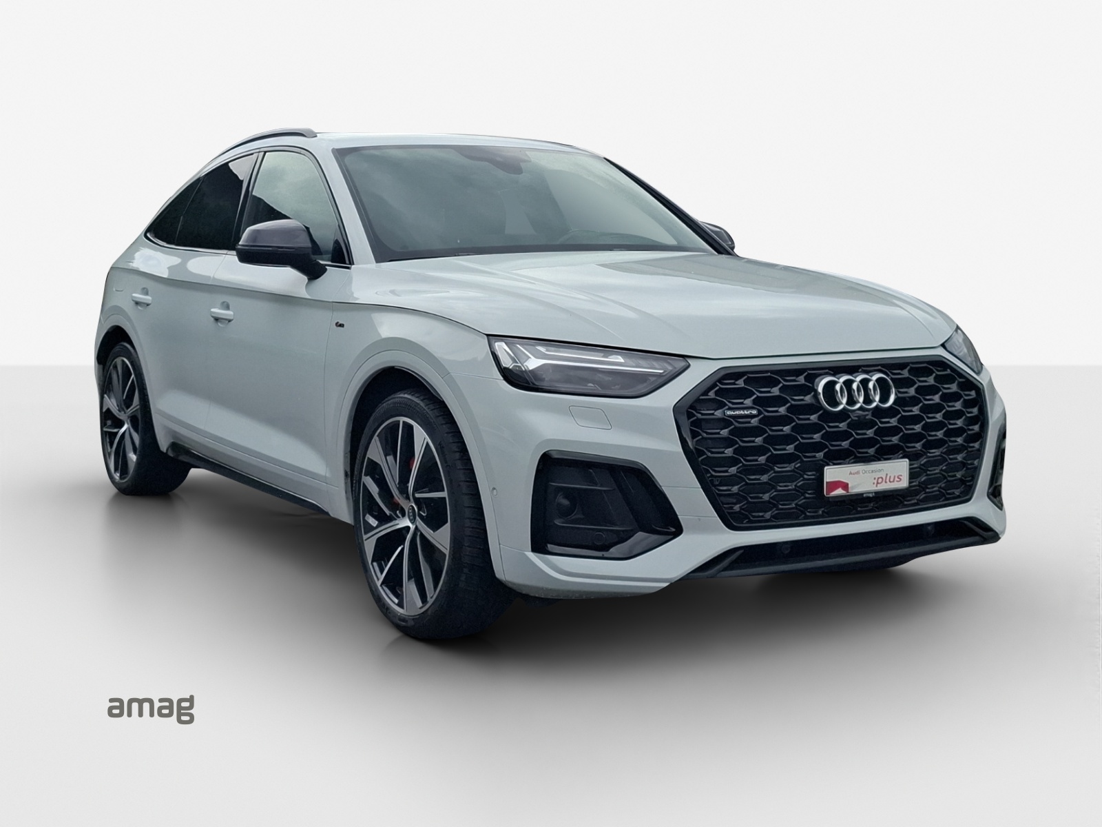 AUDI Q5 Sportback 40 TDI Blackedition quattro S-tronic-image-5