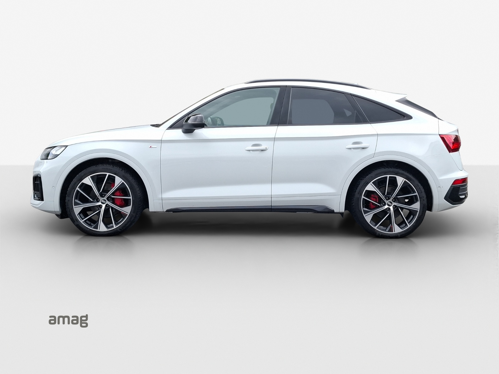 AUDI Q5 Sportback 40 TDI Blackedition quattro S-tronic-image-1