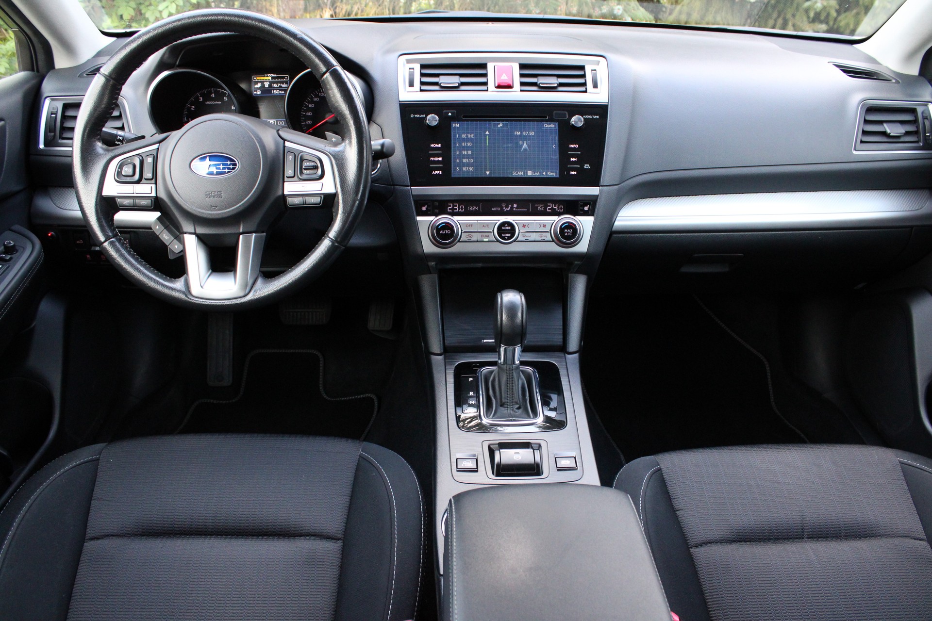 SUBARU Outback 2.5i Swiss AWD Lineartronic-image-11