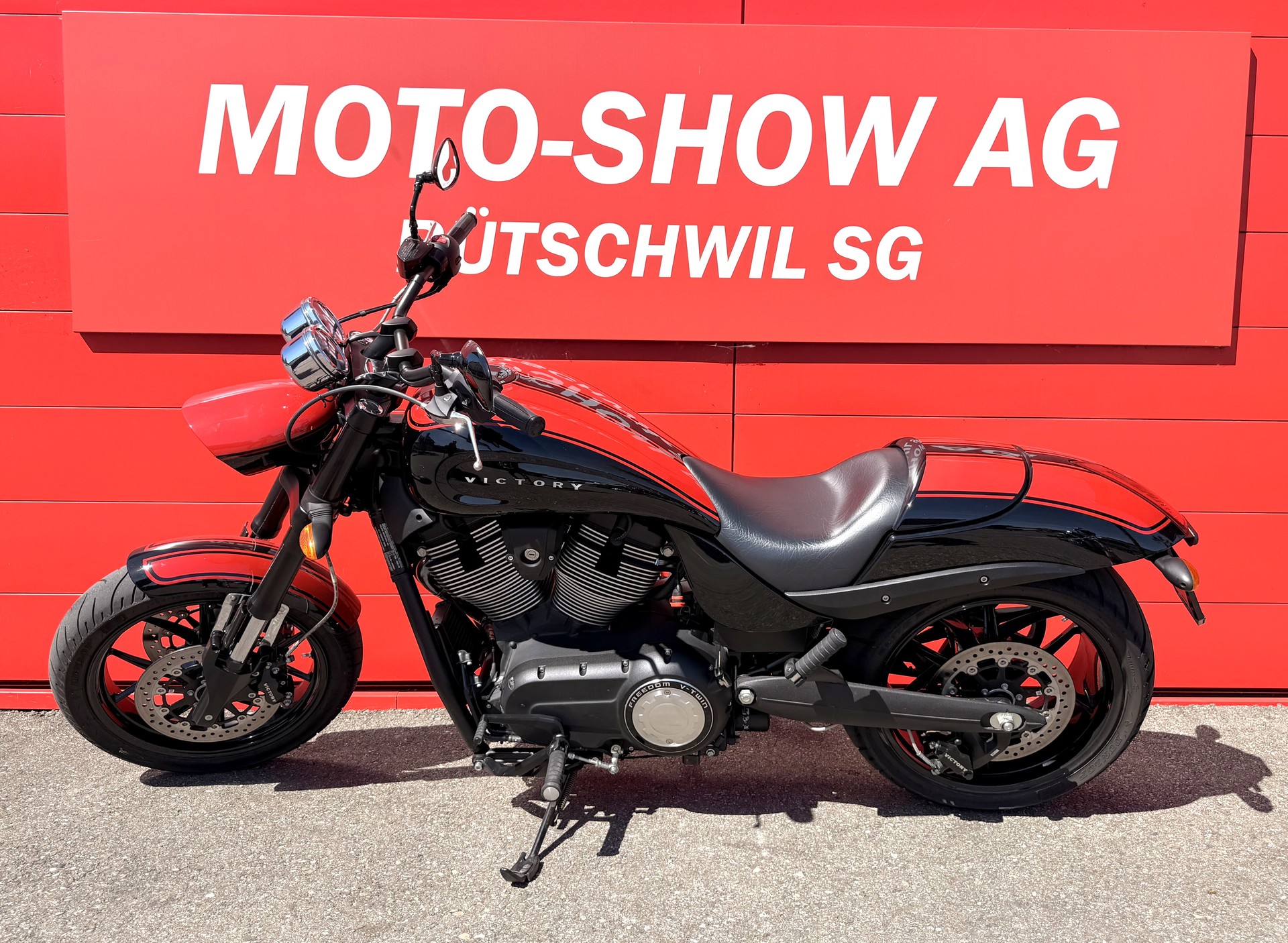VICTORY Hammer Sport-showroom-element-3