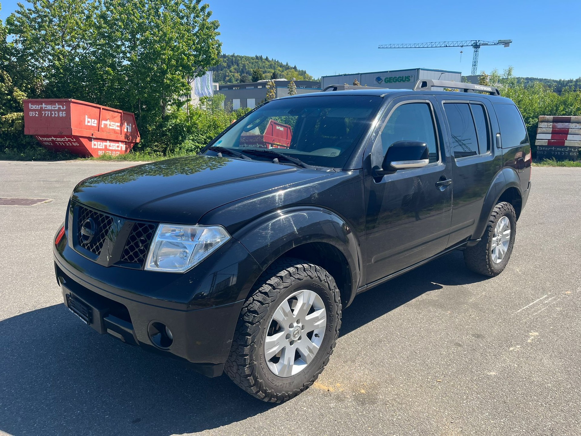 NISSAN Pathfinder 2.5 dCi LE-image-2