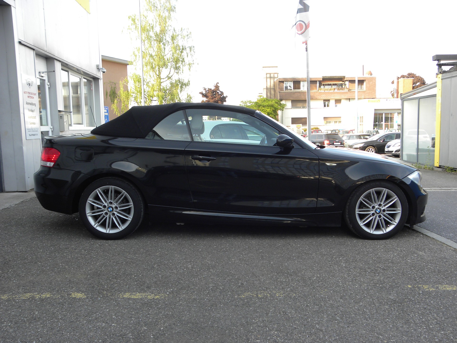 BMW 125i Cabrio Steptronic M-Sportpaket-image-2