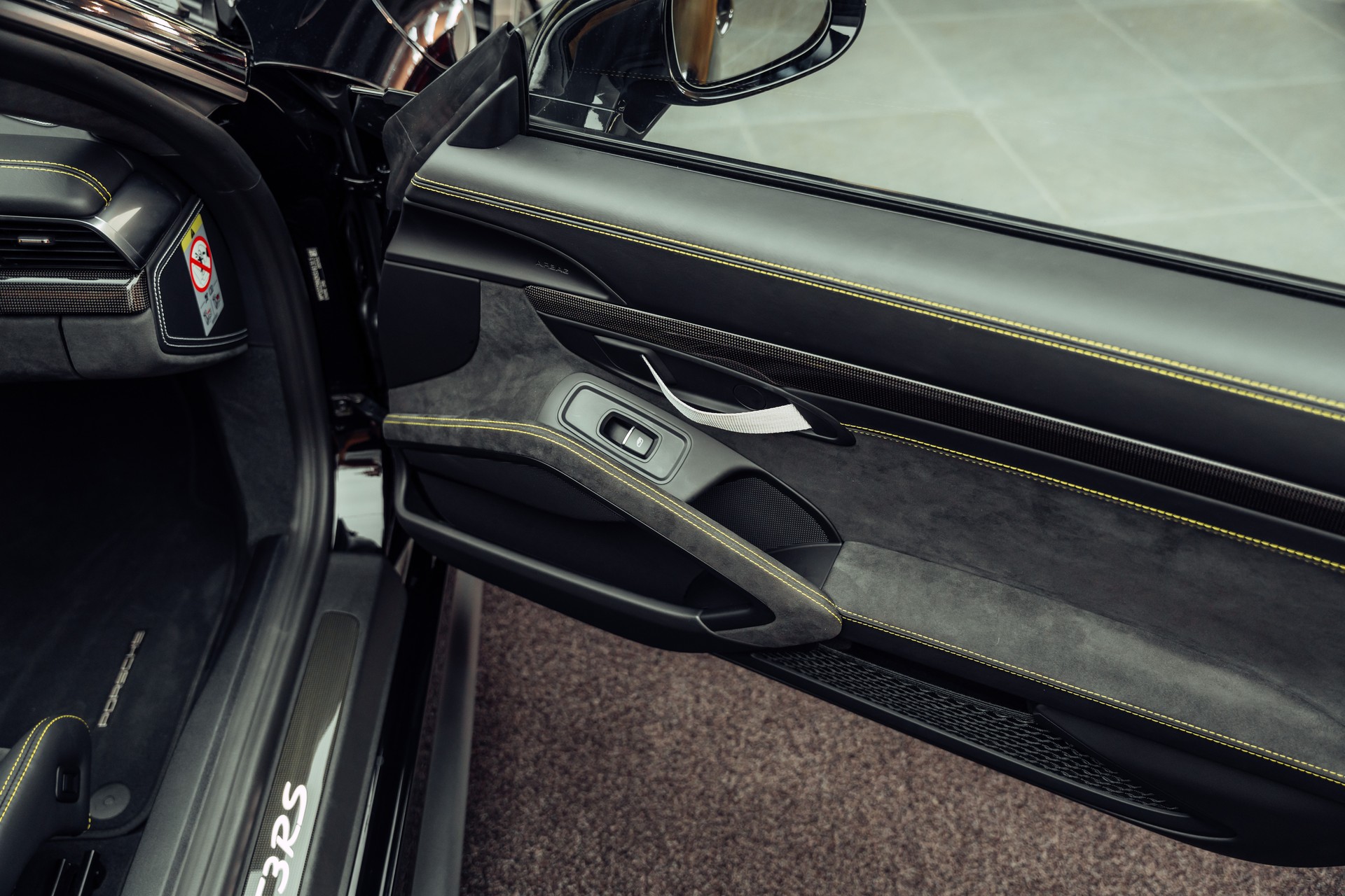 PORSCHE 911 GT3 RS PDK Weissach-image-15