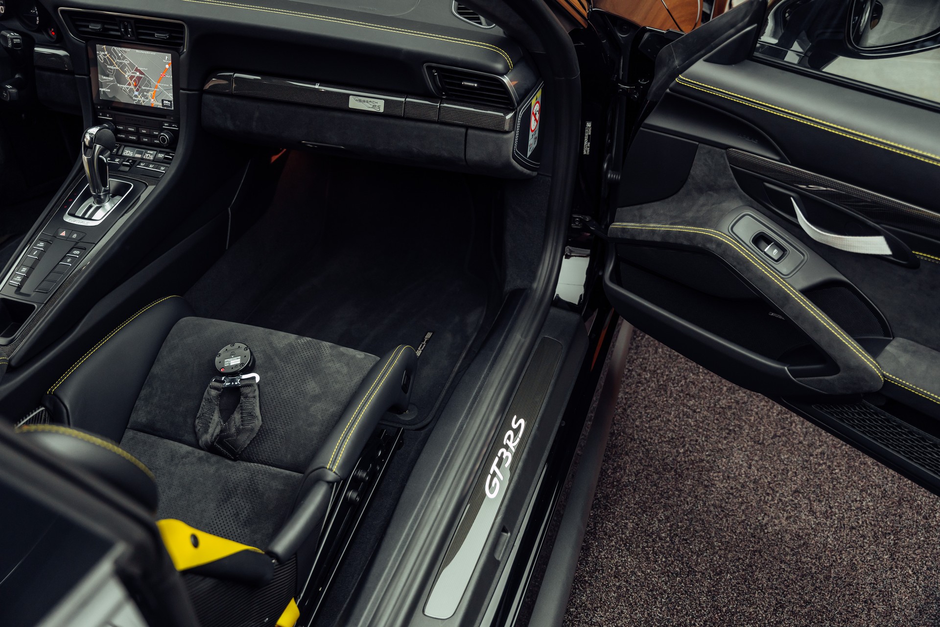 PORSCHE 911 GT3 RS PDK Weissach-image-17