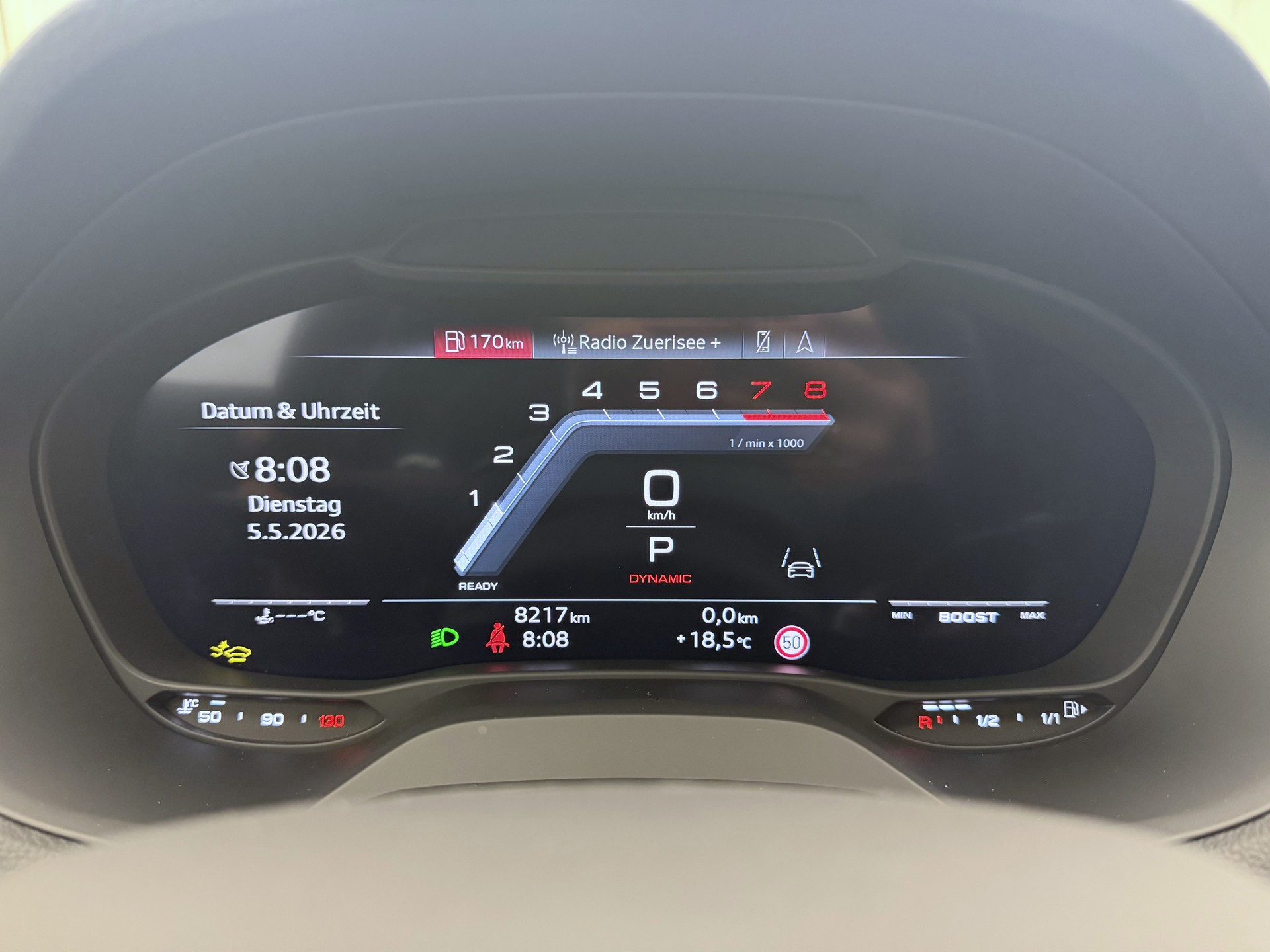 AUDI SQ2 TFSI quattro S-tronic-image-9