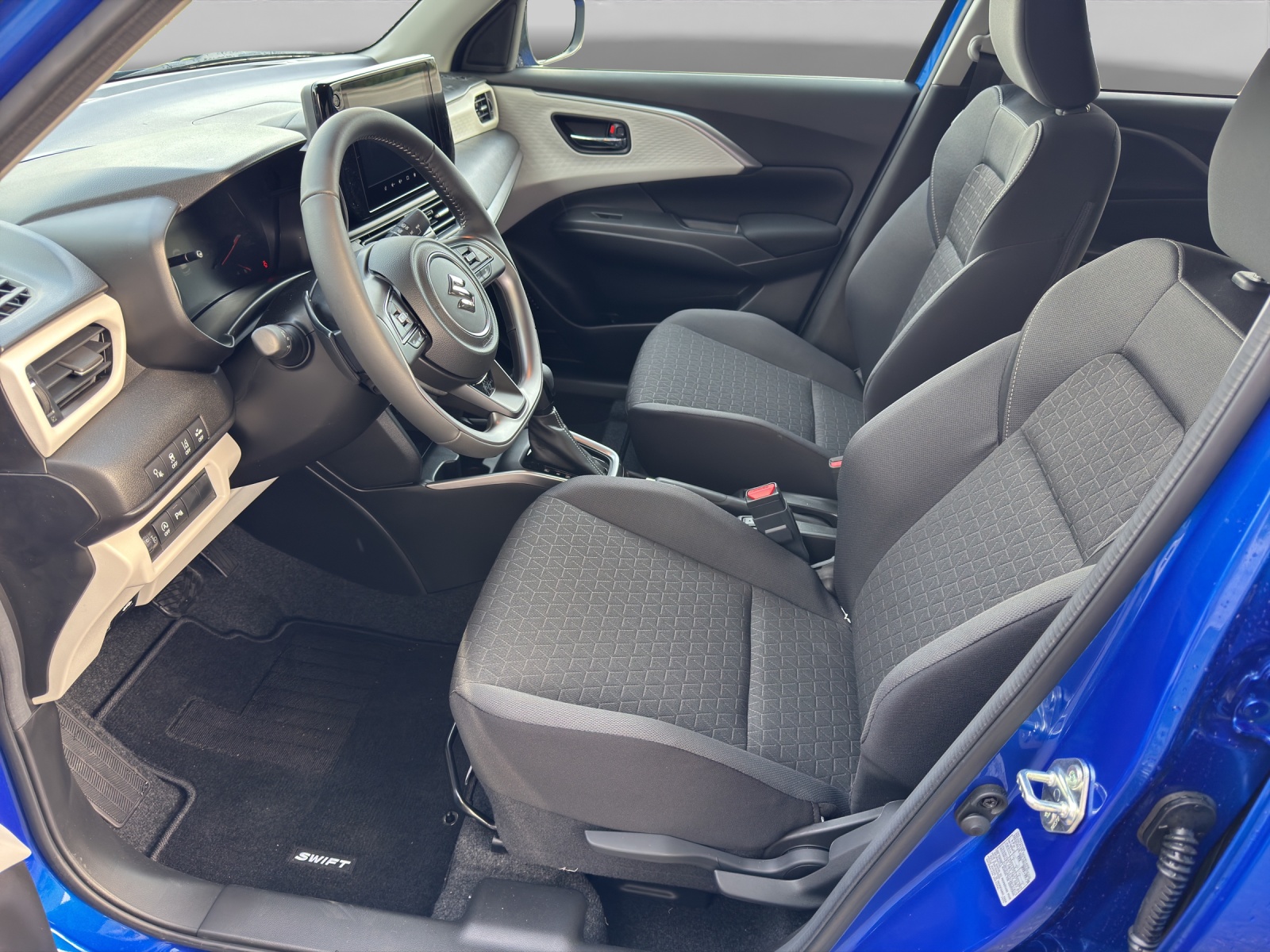 SUZUKI Swift 1.2 Sakura Top Hybrid-image-9