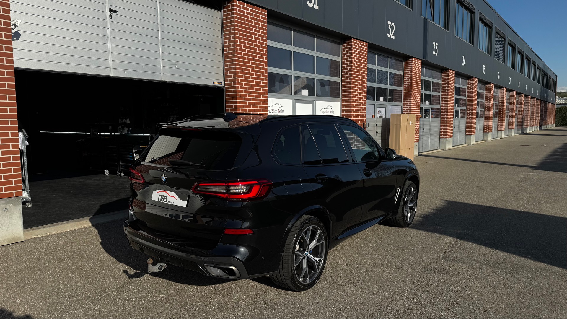 BMW X5 xDrive M50d Steptronic AHK. 3.5T-showroom-element-2