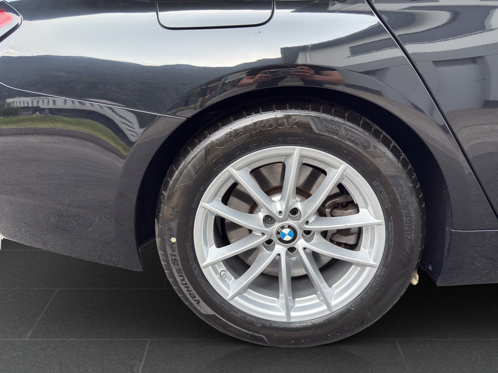 BMW 530d xDrive 48V Touring M Sport Steptronic-image-10