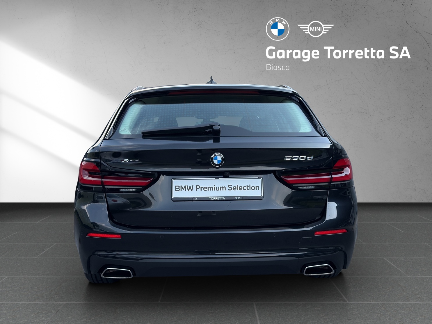BMW 530d xDrive 48V Touring M Sport Steptronic-image-3