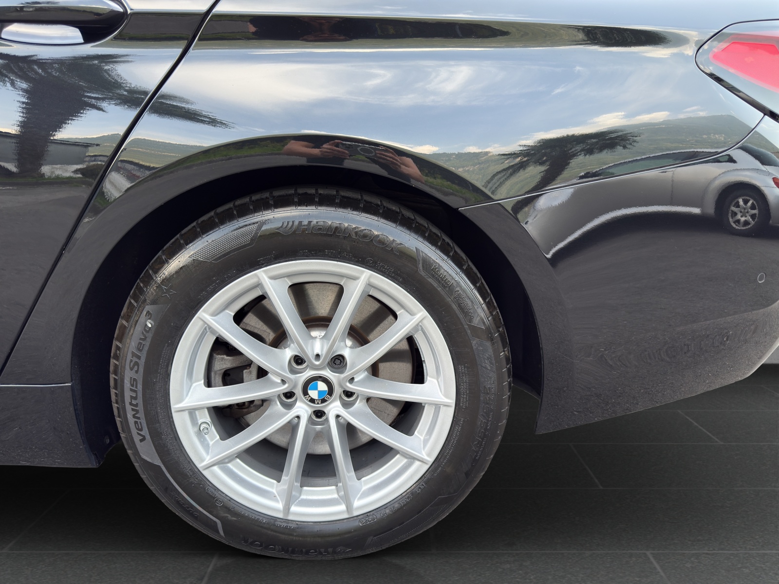 BMW 530d xDrive 48V Touring M Sport Steptronic-image-11