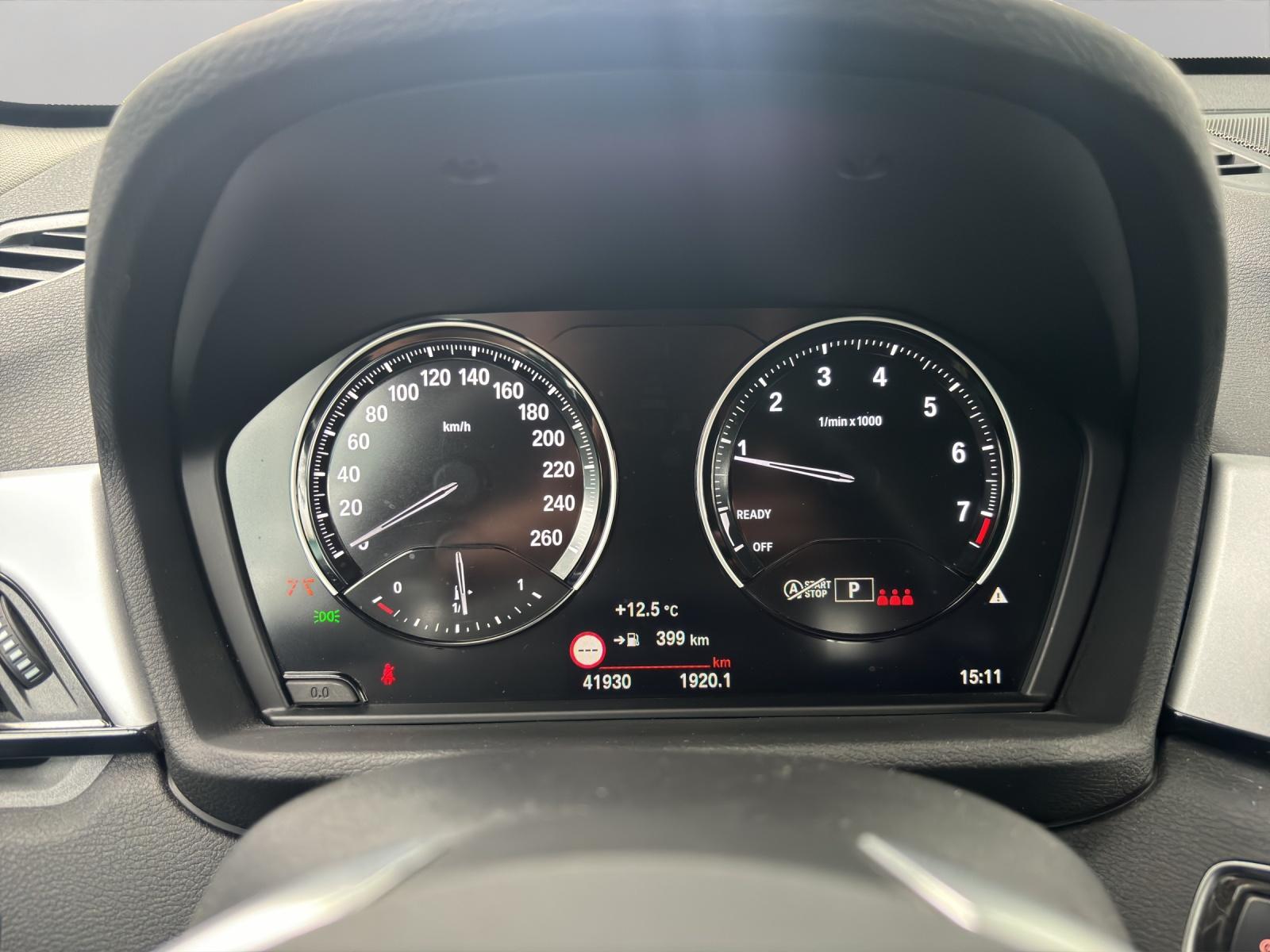 BMW X1 20i xDrive SAG-image-8