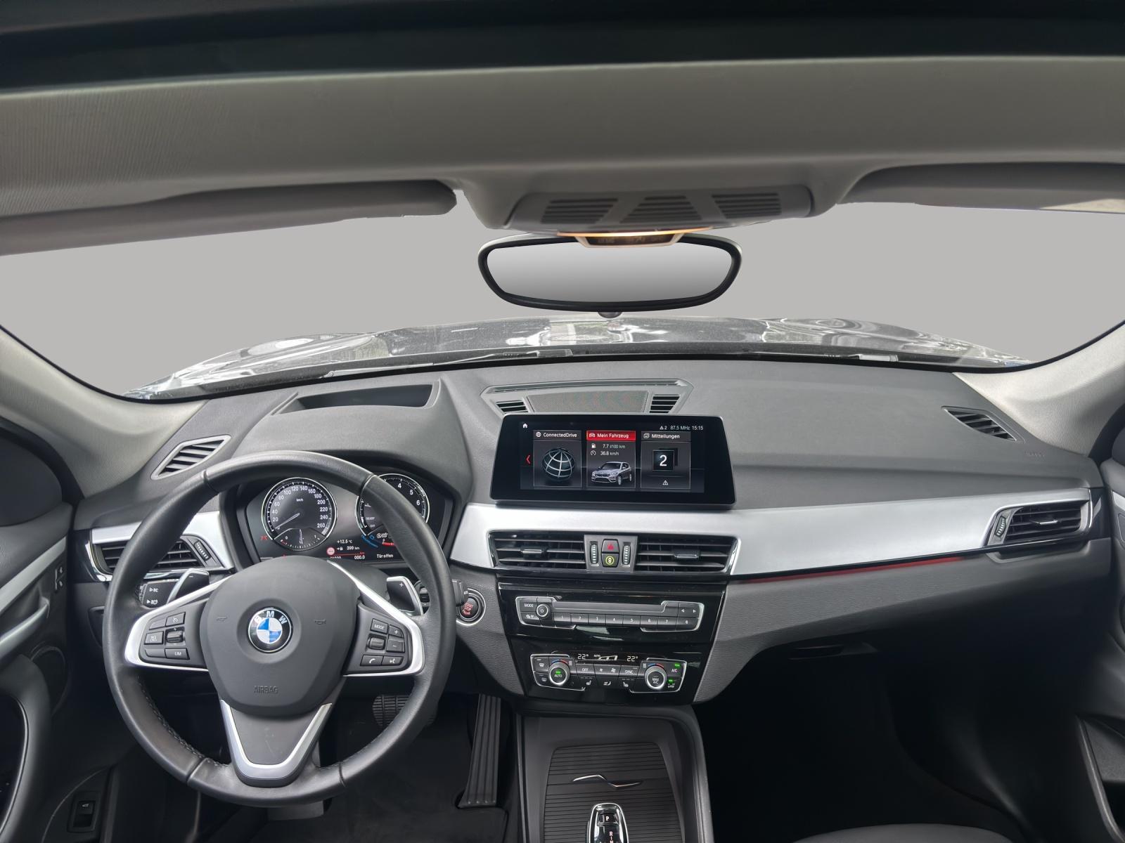 BMW X1 20i xDrive SAG-image-6