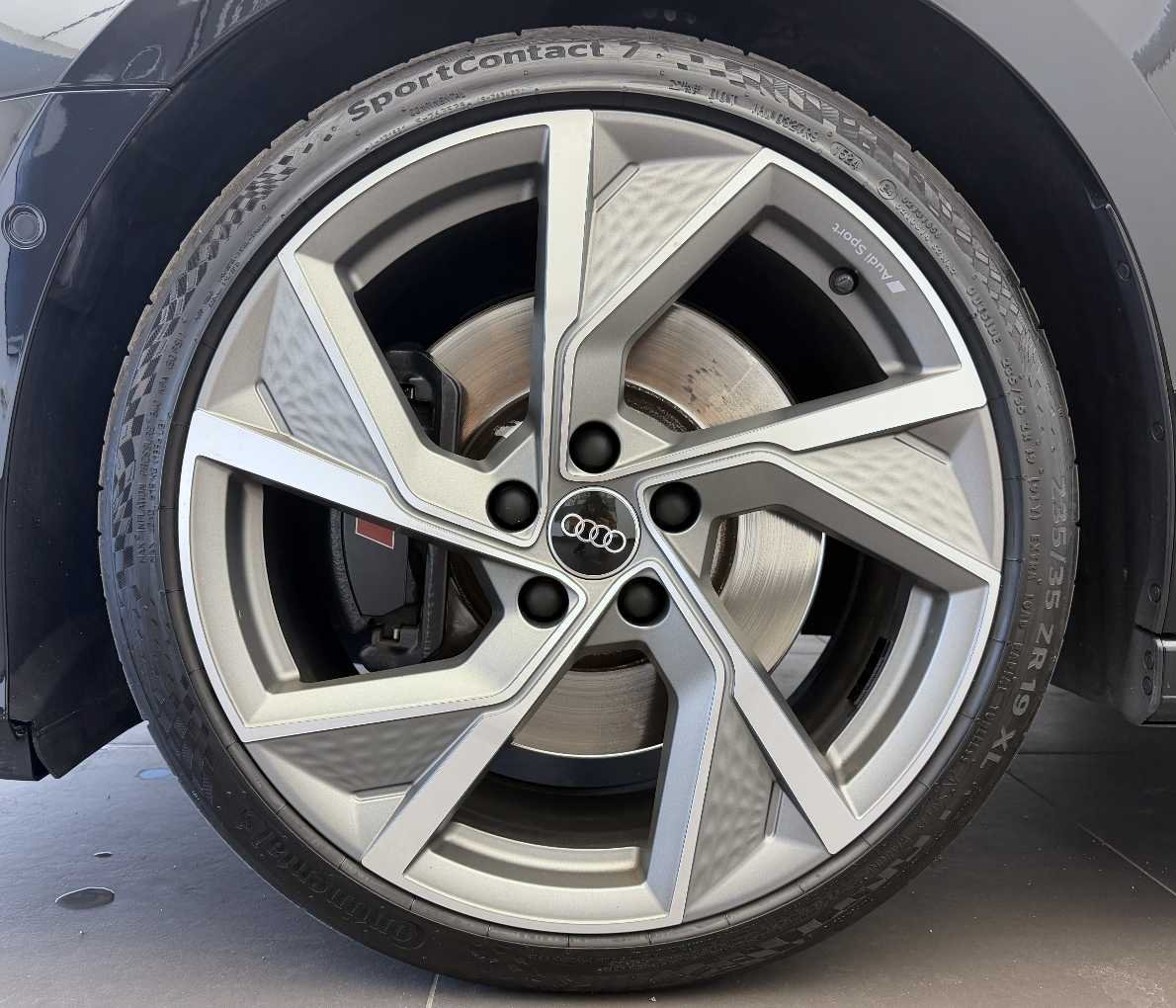 AUDI S3 Sportback 2.0 TFSI quattro S-tronic-image-2